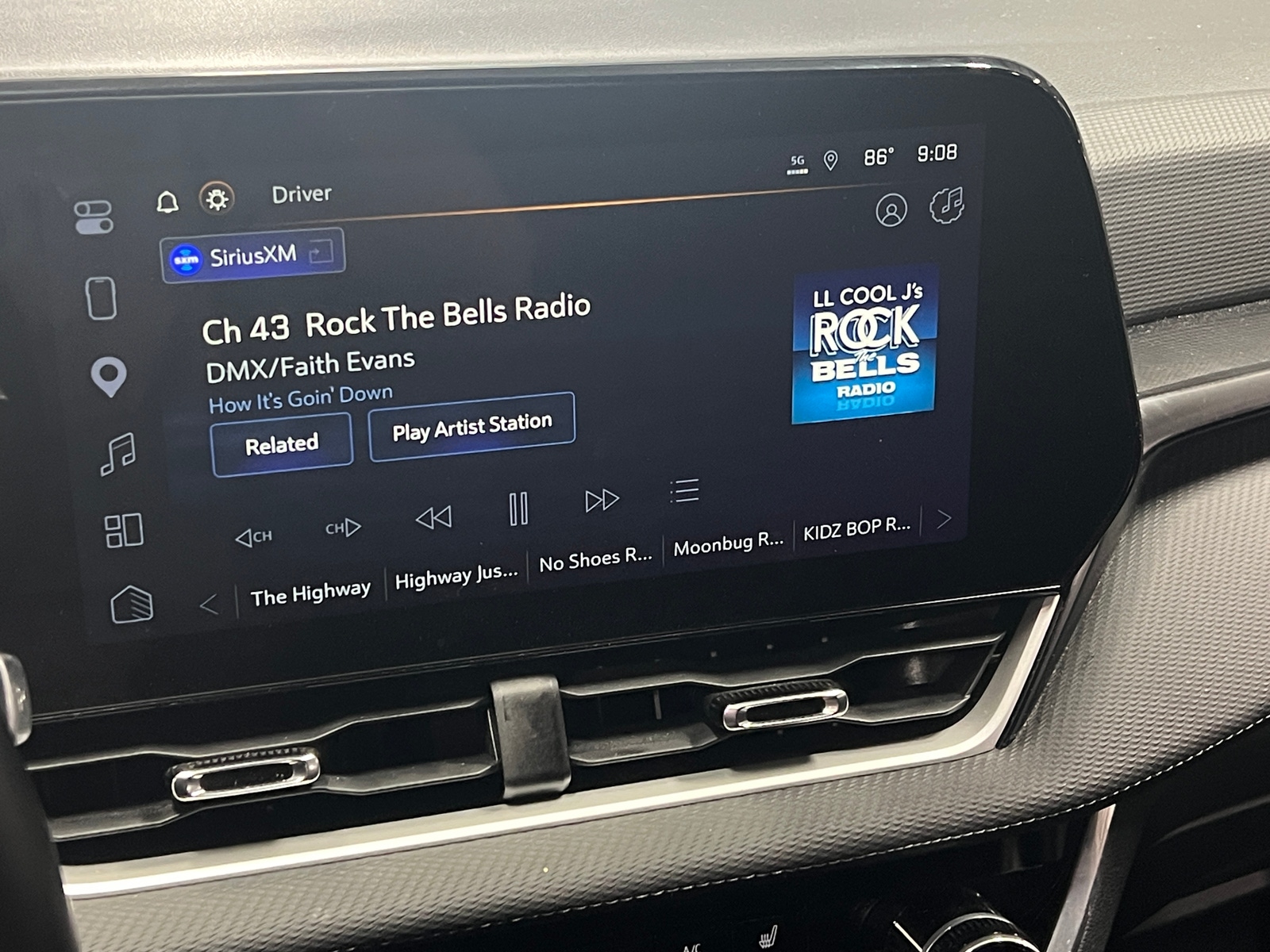 Thumbnail: 2025 Chevrolet Equinox - 4