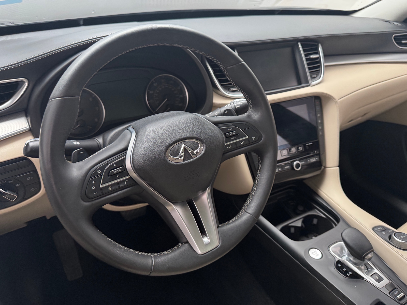 Thumbnail: 2019 INFINITI QX50 - 4