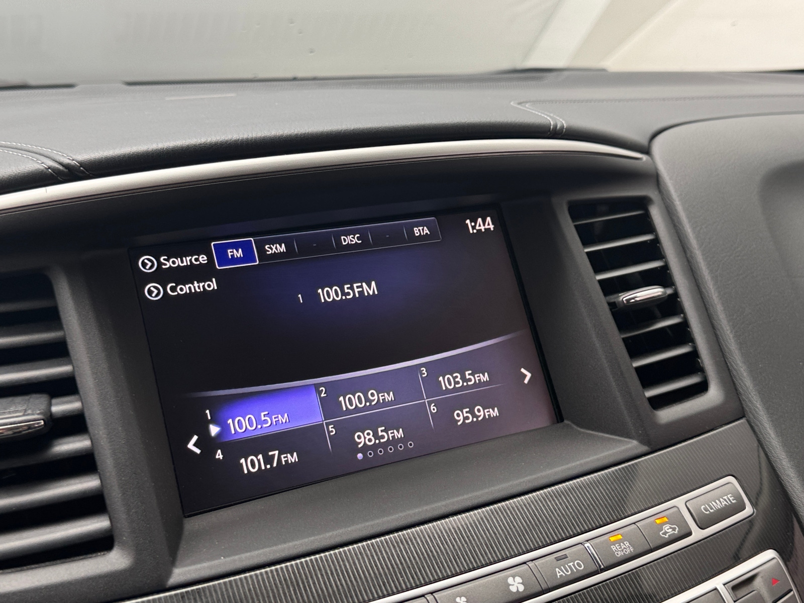 Thumbnail: 2017 INFINITI QX60 - 3
