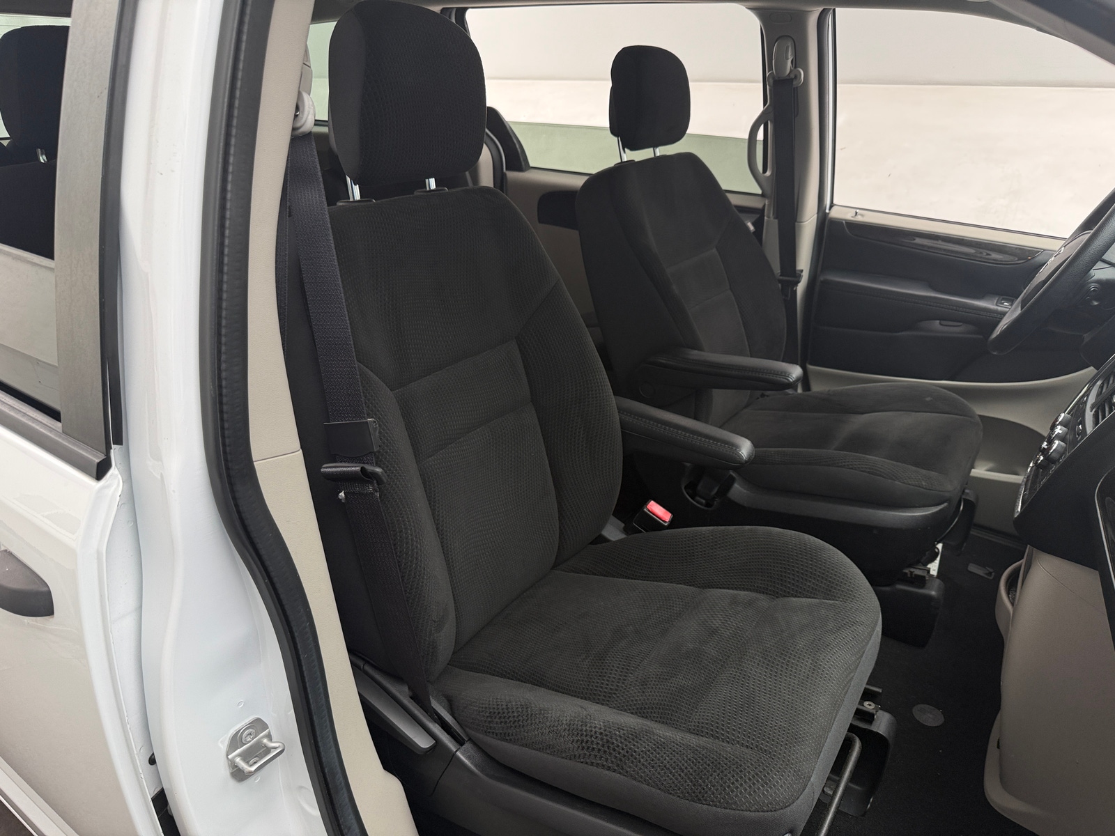 Thumbnail: 2019 Dodge Grand Caravan - 2