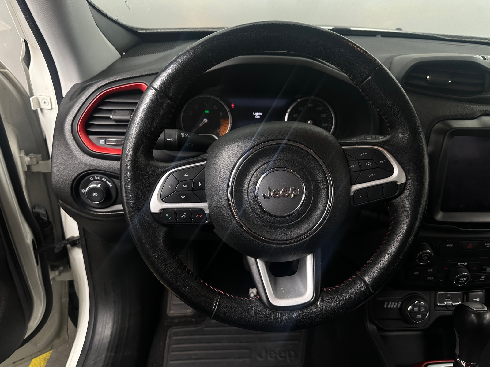 Thumbnail: 2018 Jeep Renegade - 5