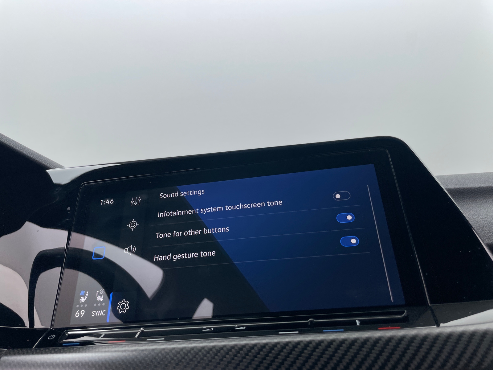 Thumbnail: 2023 Volkswagen Golf - 3
