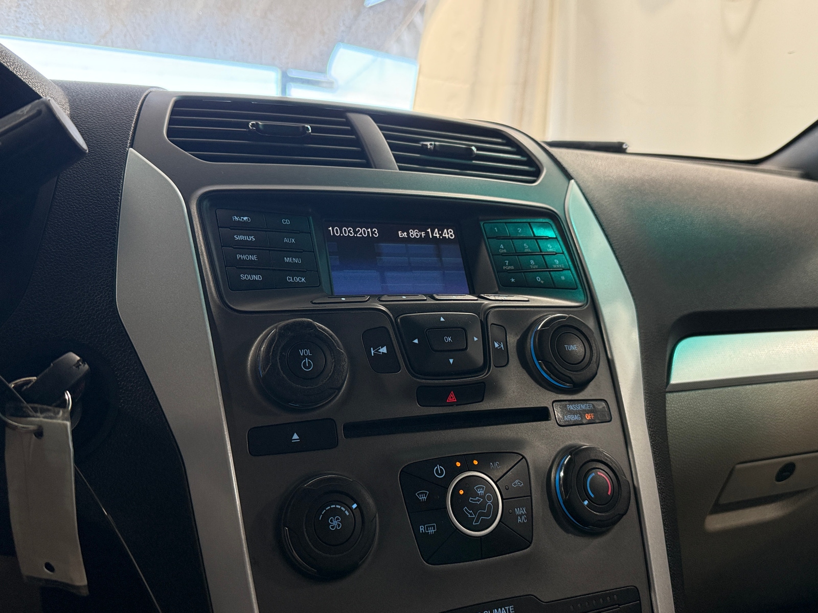 Thumbnail: 2014 Ford Explorer - 4