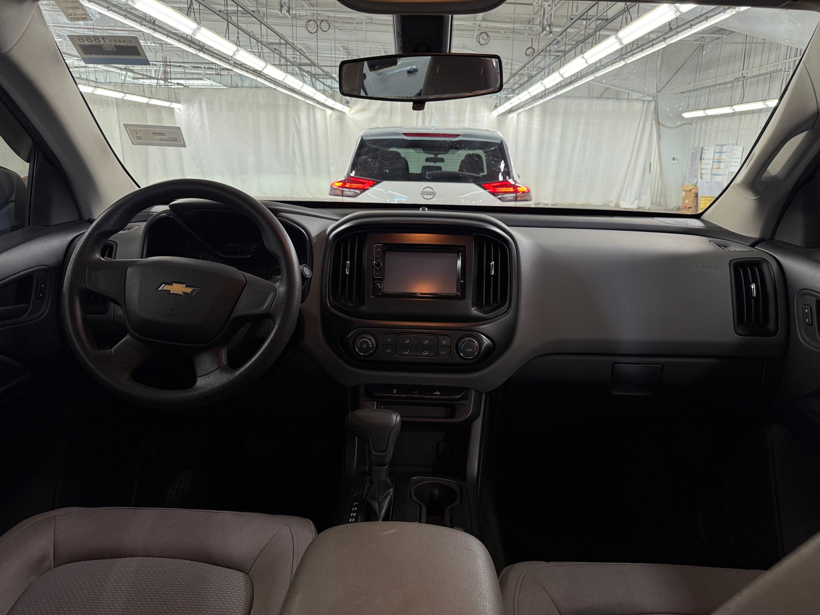 Thumbnail: 2016 Chevrolet Colorado - 3
