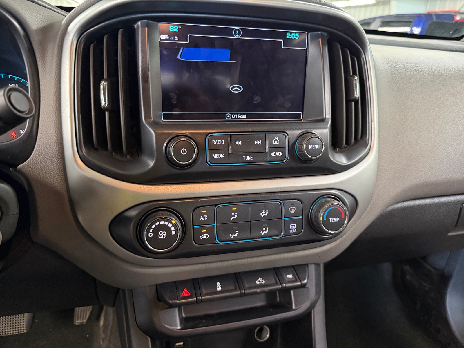 Thumbnail: 2017 Chevrolet Colorado - 4