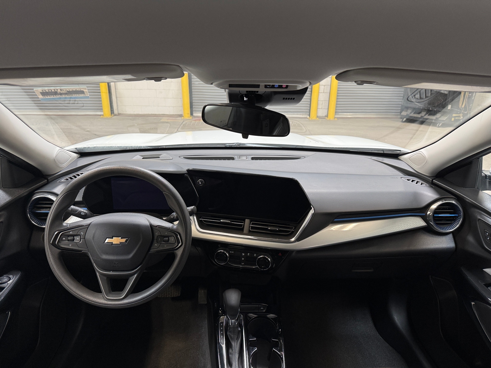 Thumbnail: 2025 Chevrolet Trax - 3