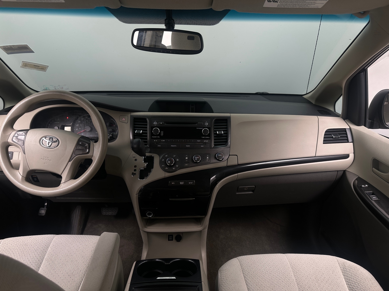 Thumbnail: 2012 Toyota Sienna - 3