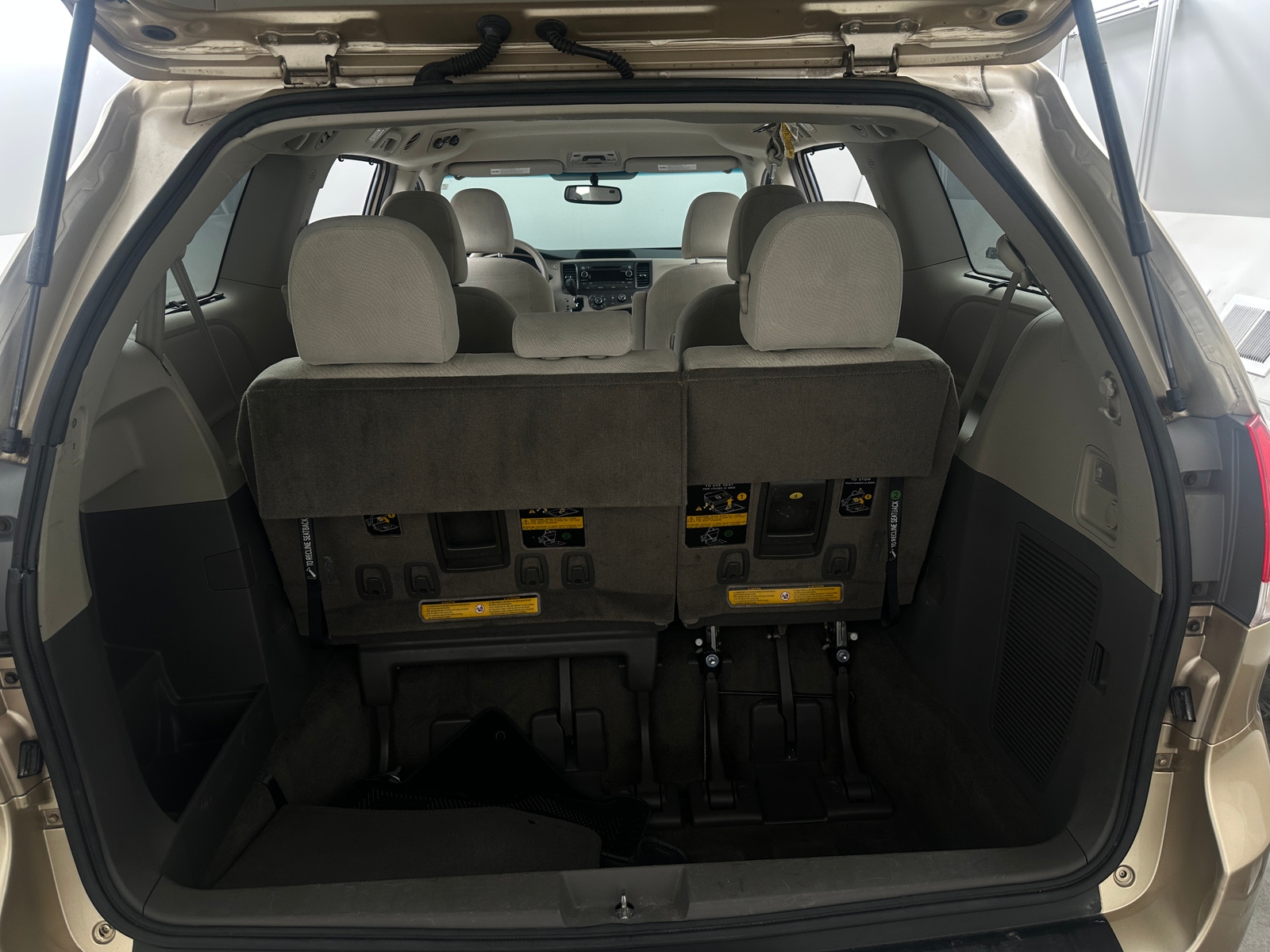 Thumbnail: 2012 Toyota Sienna - 7