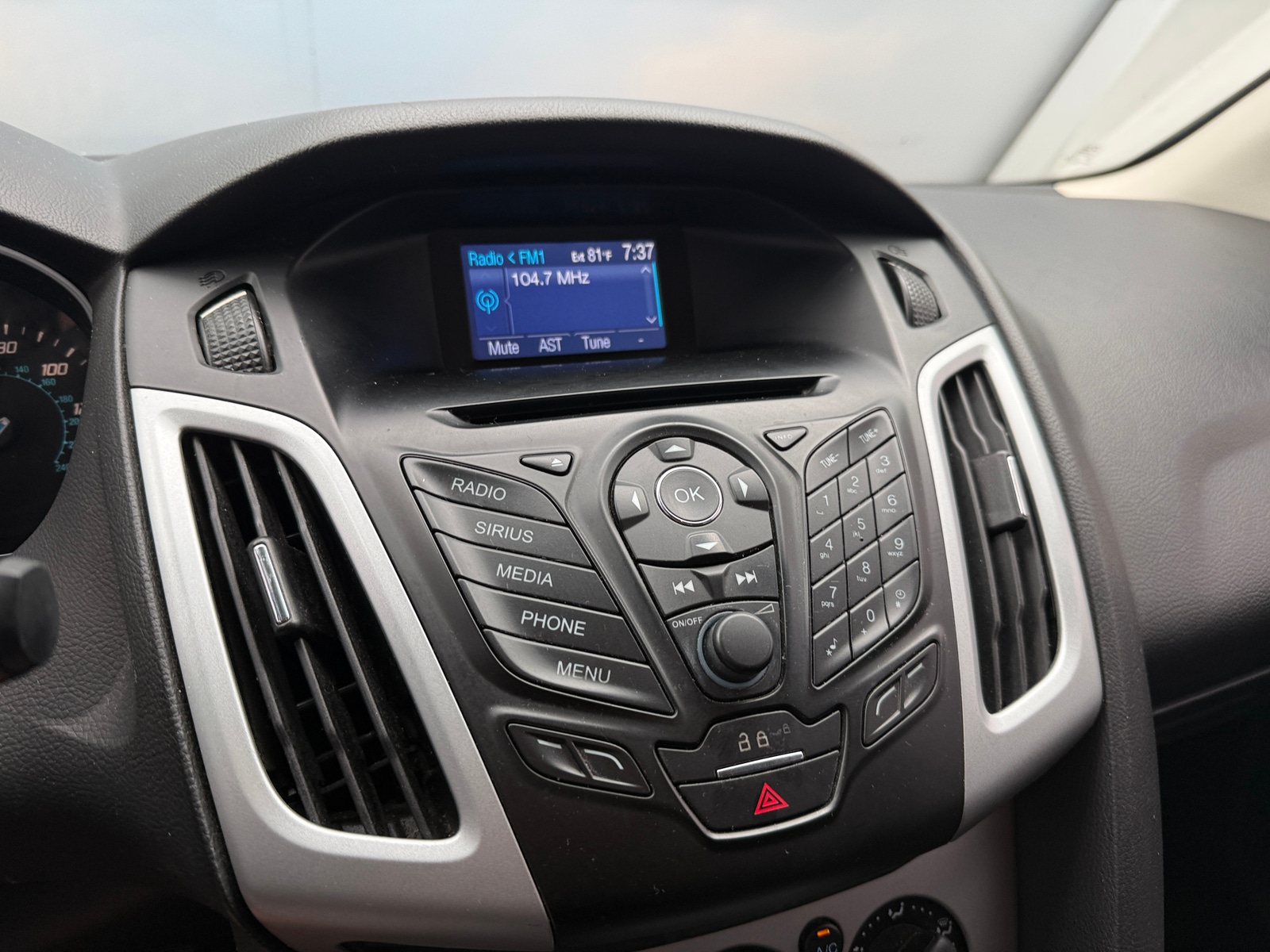 Thumbnail: 2014 Ford Focus - 4