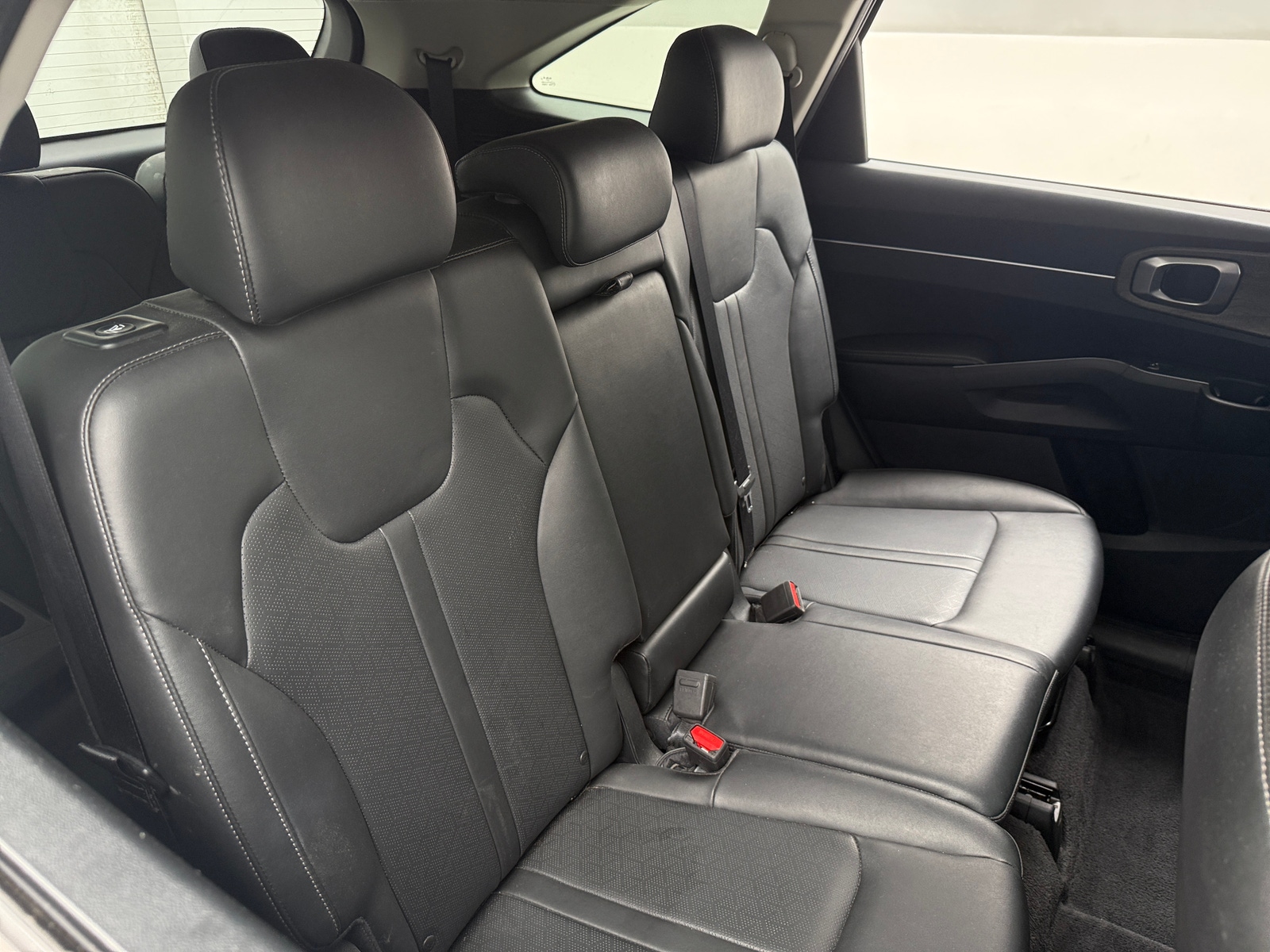 Thumbnail: 2023 Kia Sorento - 5