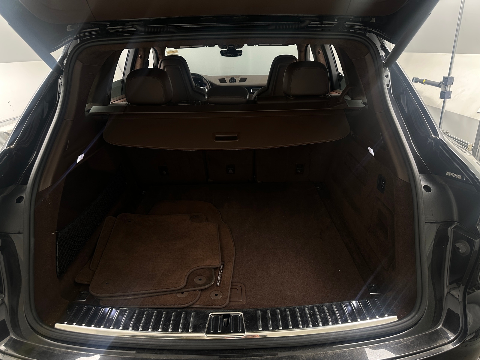 Thumbnail: 2021 Porsche Cayenne - 6