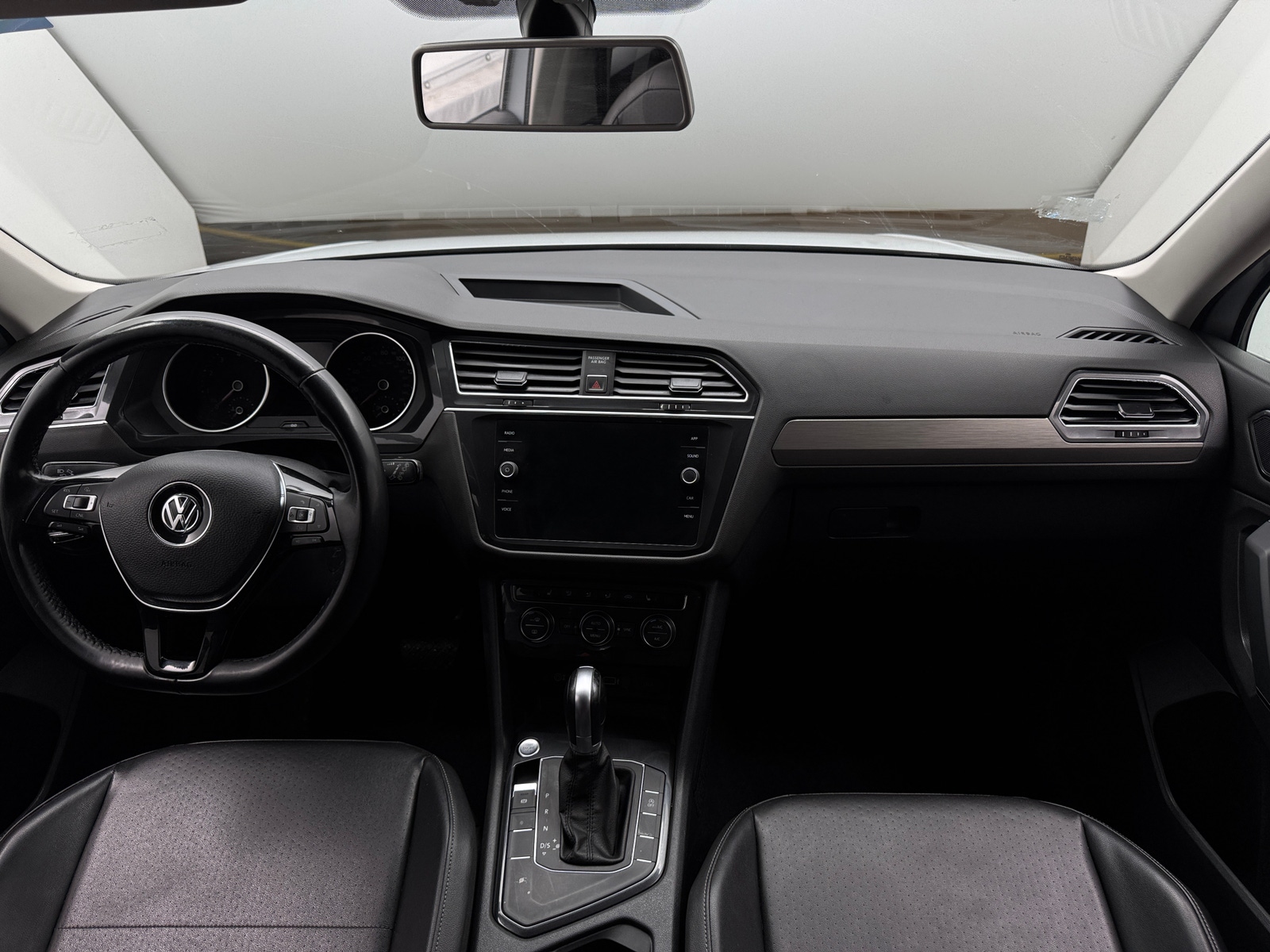 Thumbnail: 2018 Volkswagen Tiguan - 2