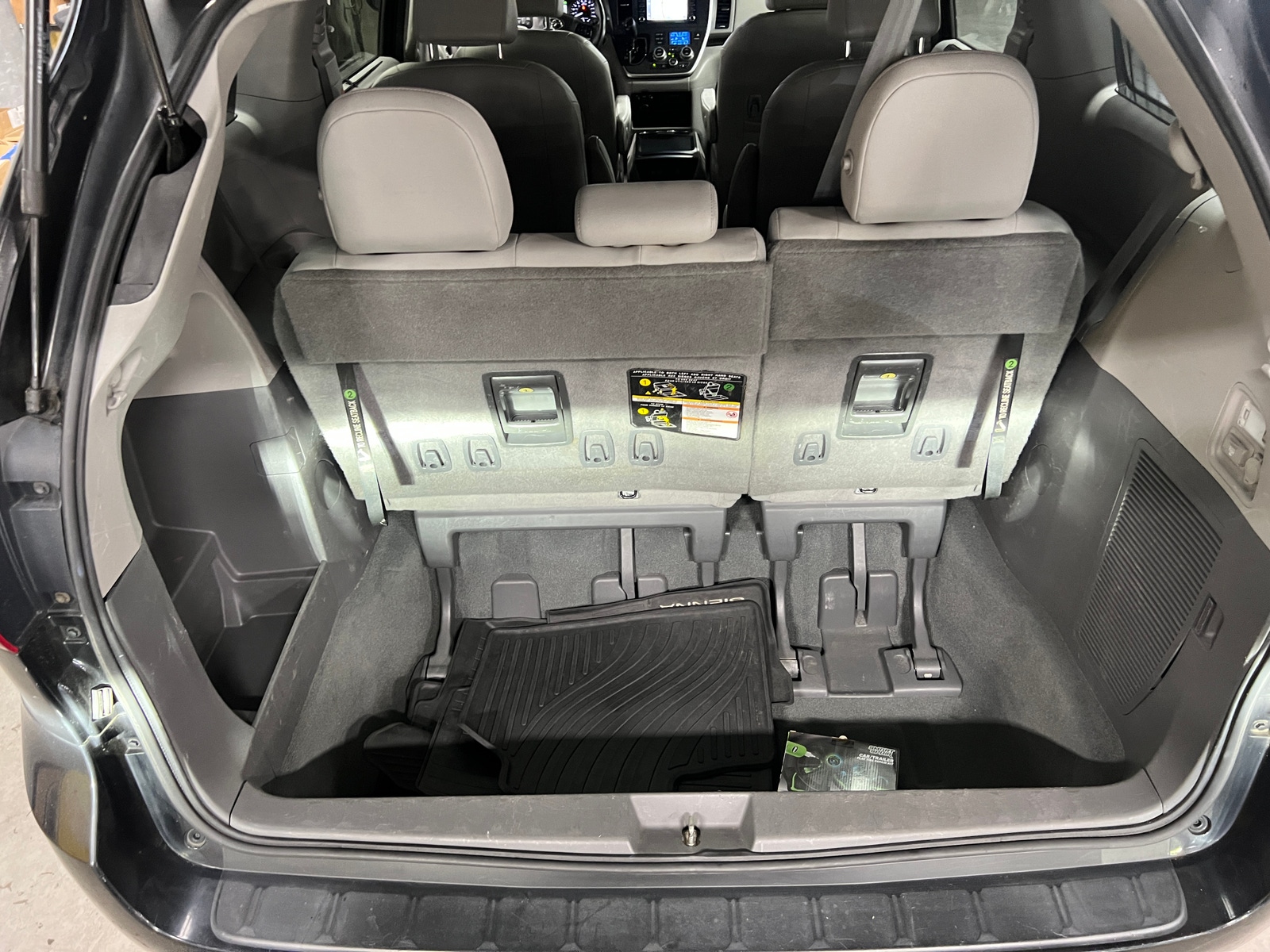 Thumbnail: 2020 Toyota Sienna - 6