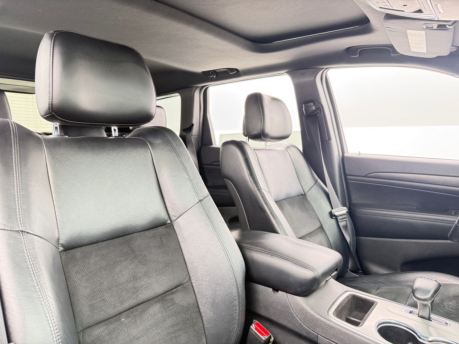 Thumbnail: 2015 Jeep Grand Cherokee - 2