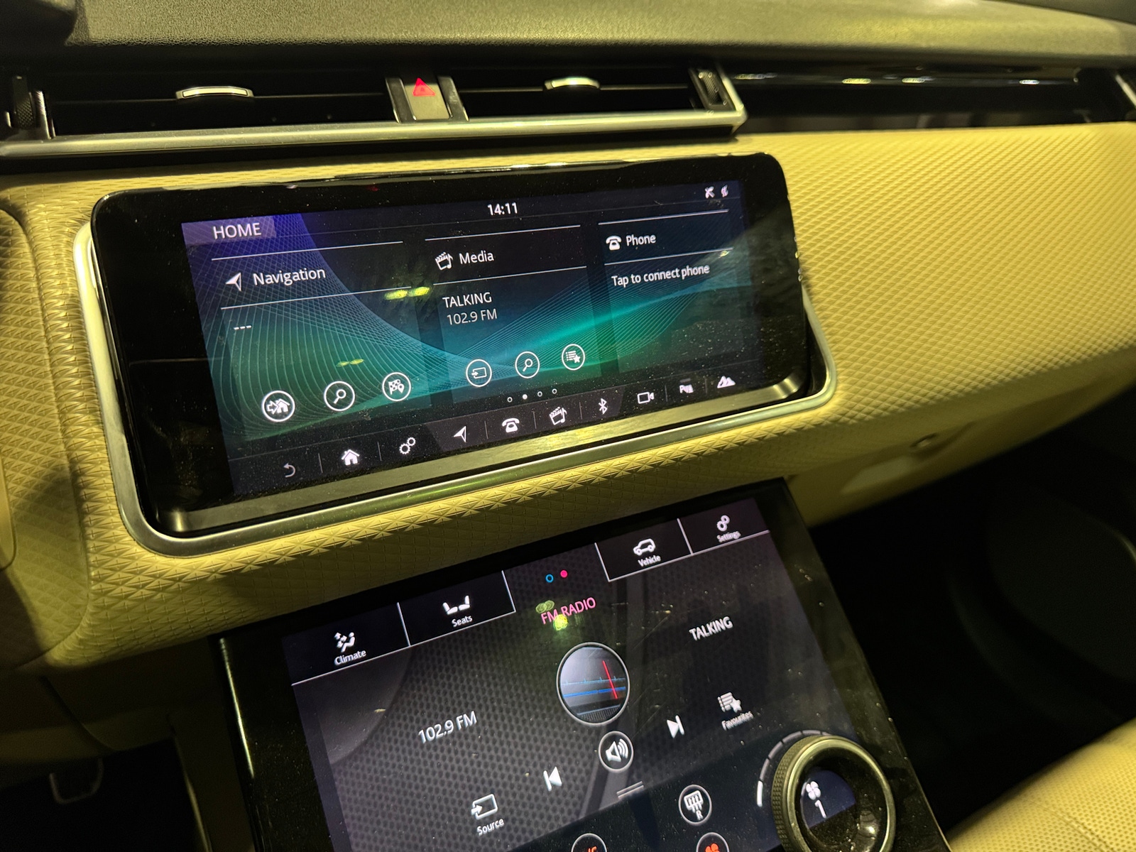 Thumbnail: 2018 Land Rover Range Rover Velar - 3