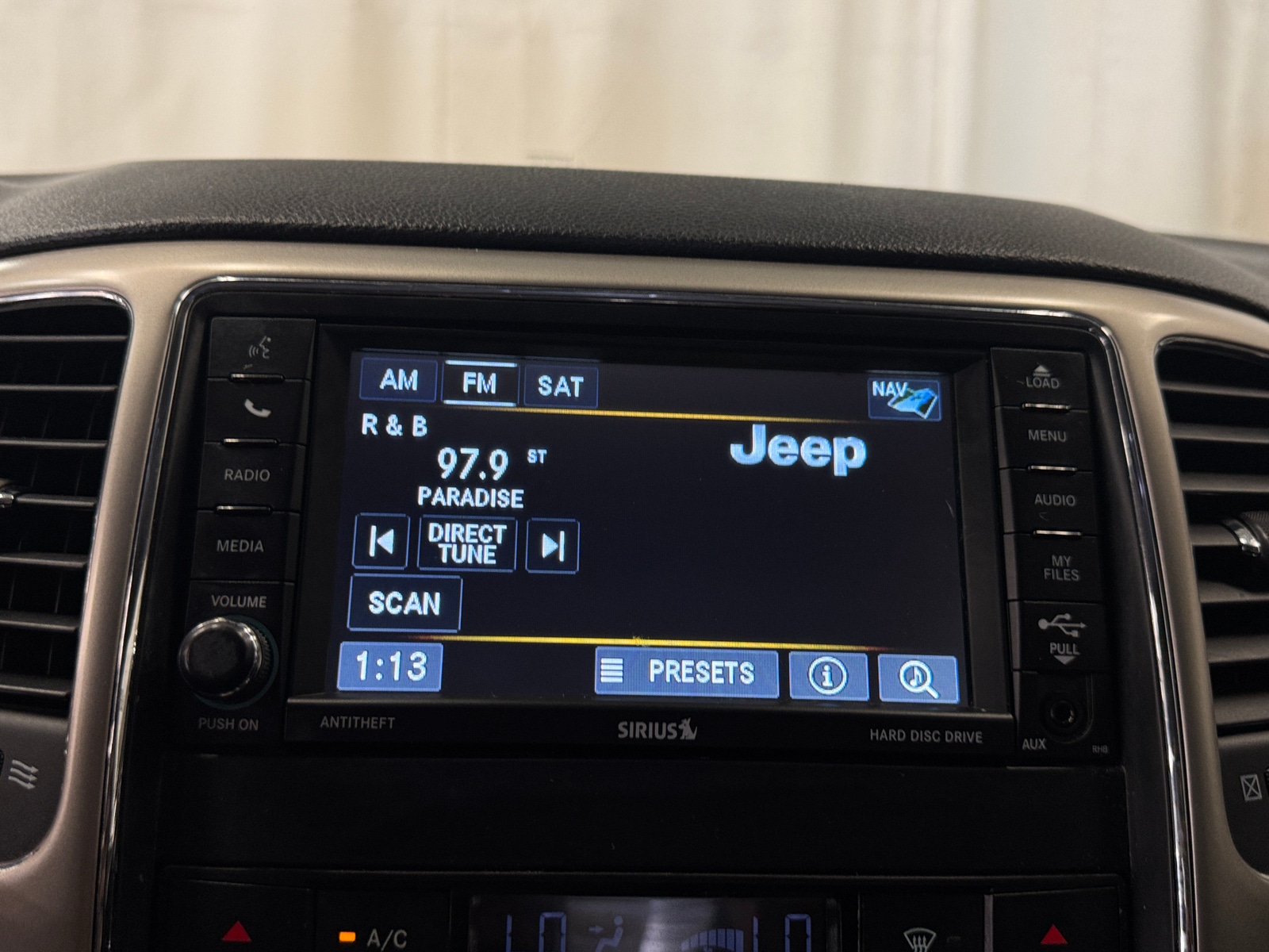 Thumbnail: 2013 Jeep Grand Cherokee - 4