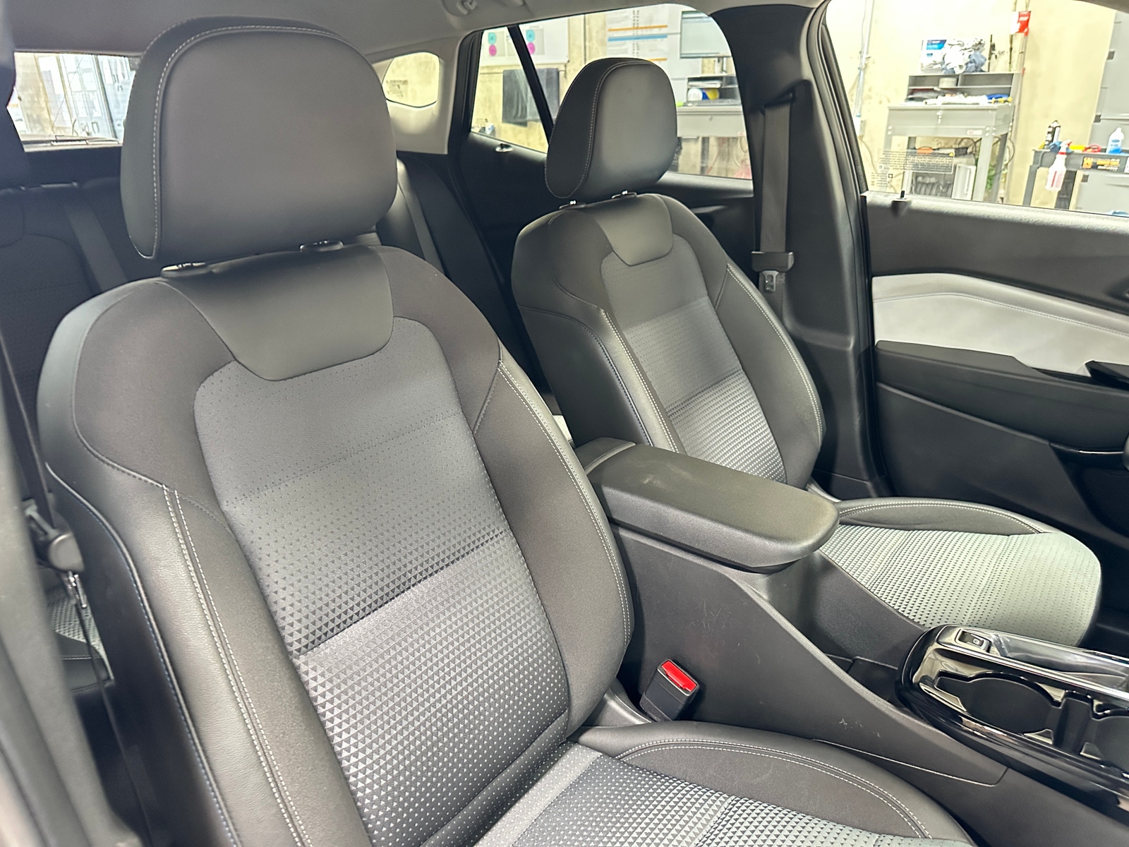 Thumbnail: 2025 Chevrolet Trax - 2