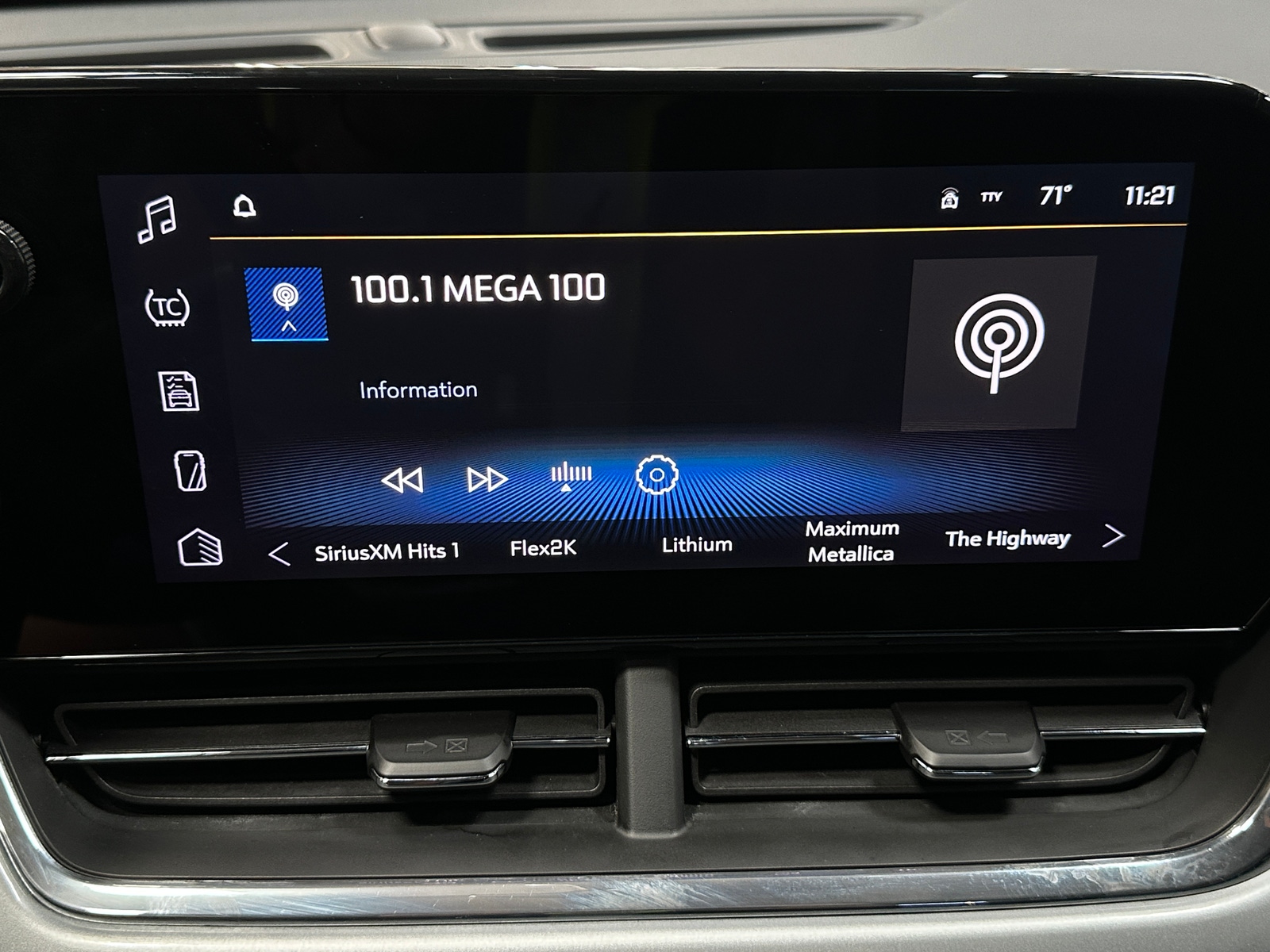 Thumbnail: 2025 Chevrolet Trax - 4