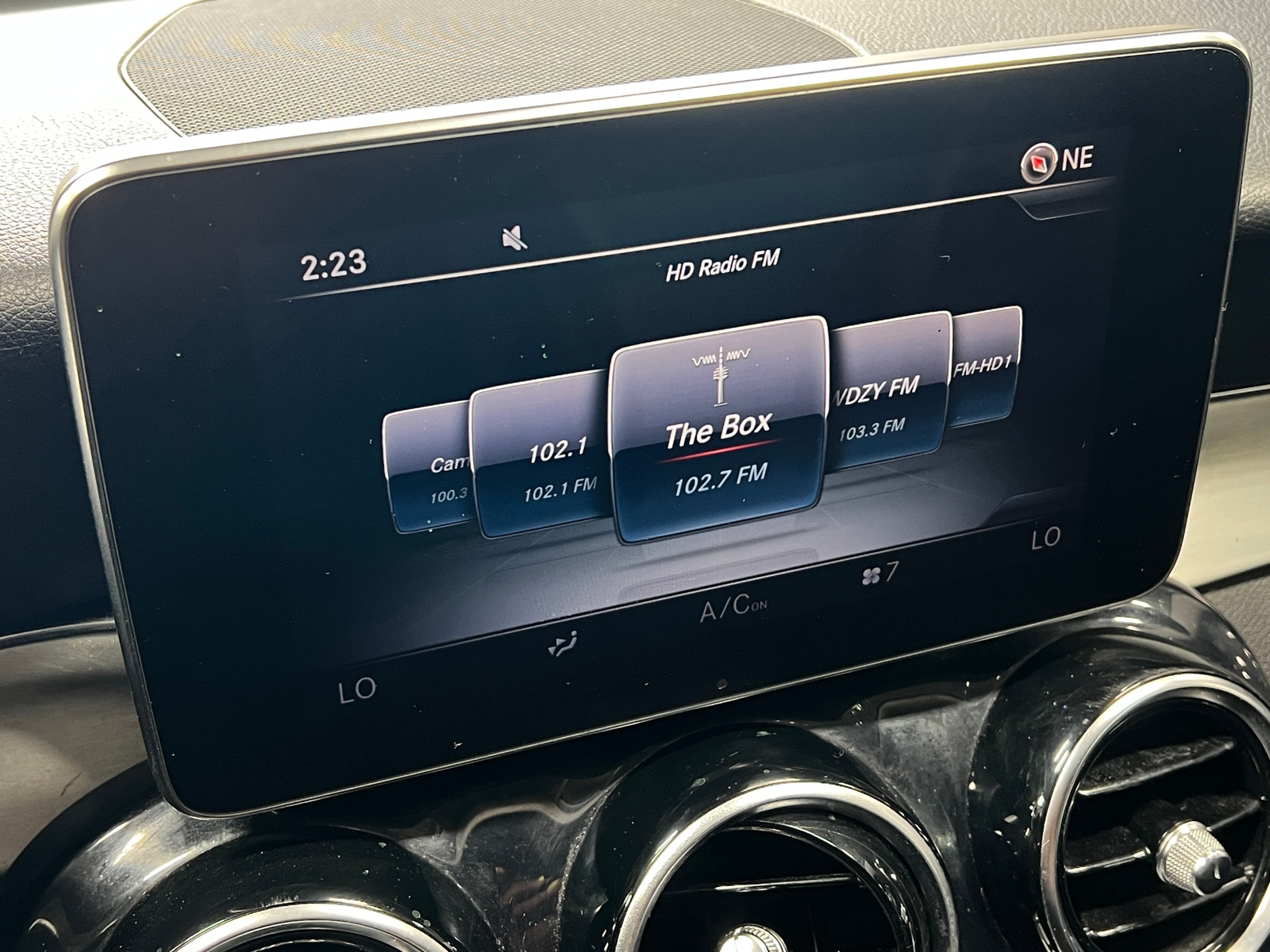 Thumbnail: 2015 Mercedes-Benz C-Class - 3