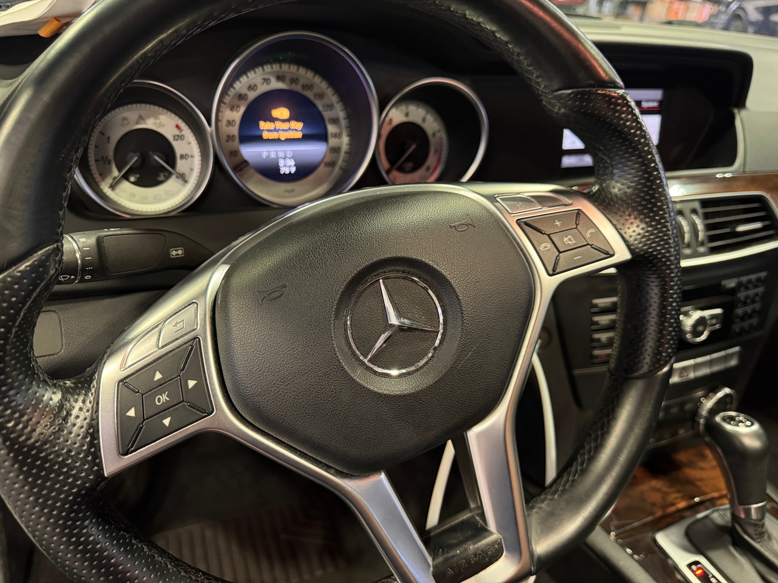 Thumbnail: 2014 Mercedes-Benz C-Class - 4
