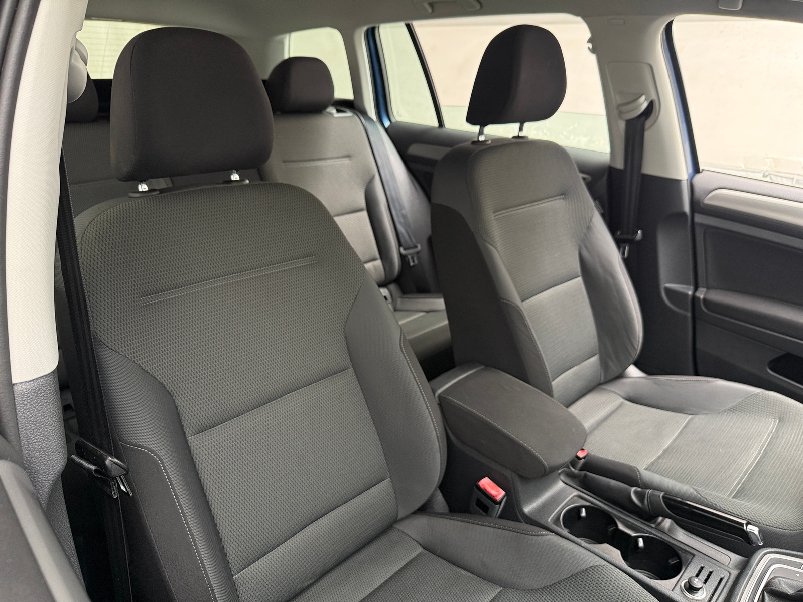 Thumbnail: 2016 Volkswagen e-Golf - 2