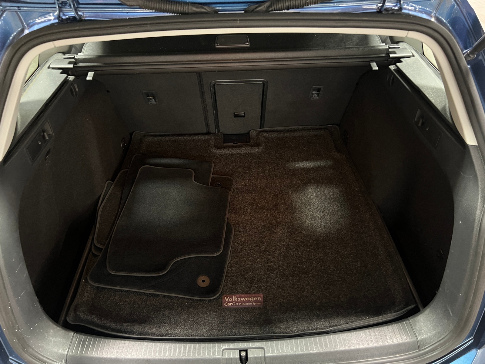 Thumbnail: 2016 Volkswagen e-Golf - 7