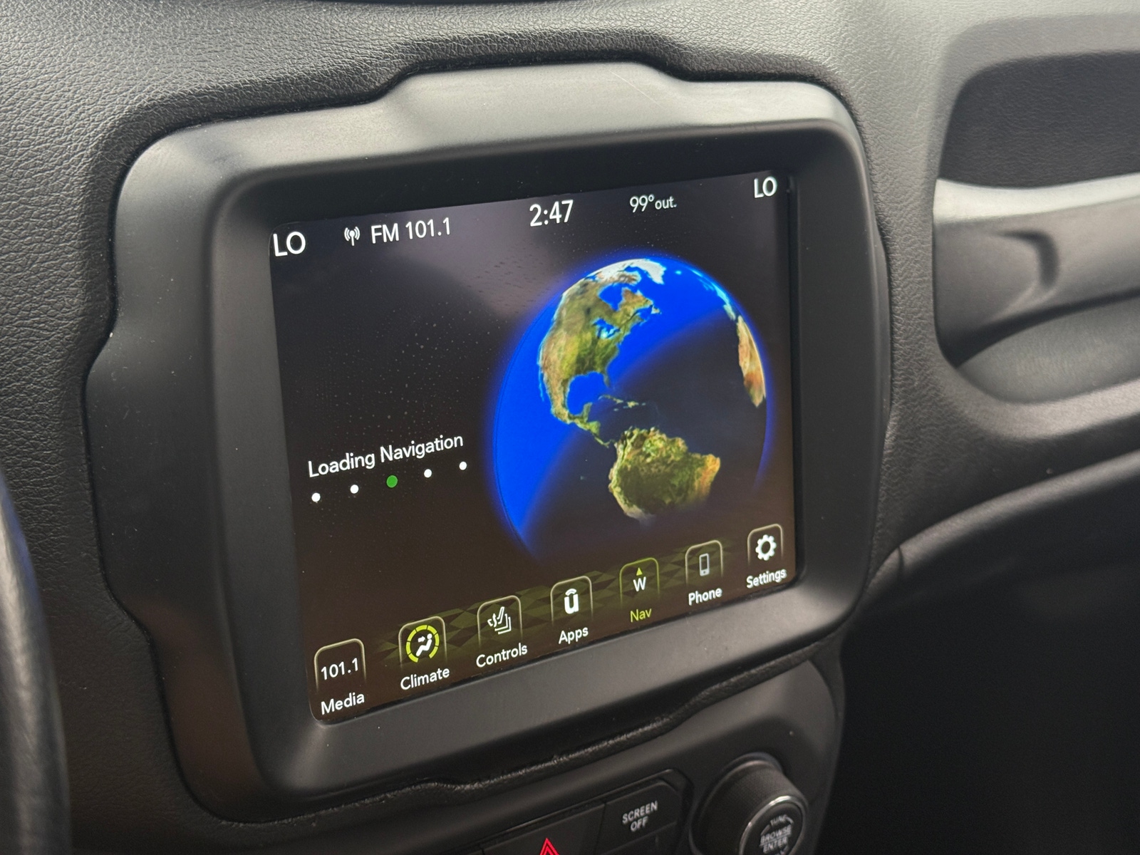 Thumbnail: 2018 Jeep Renegade - 3