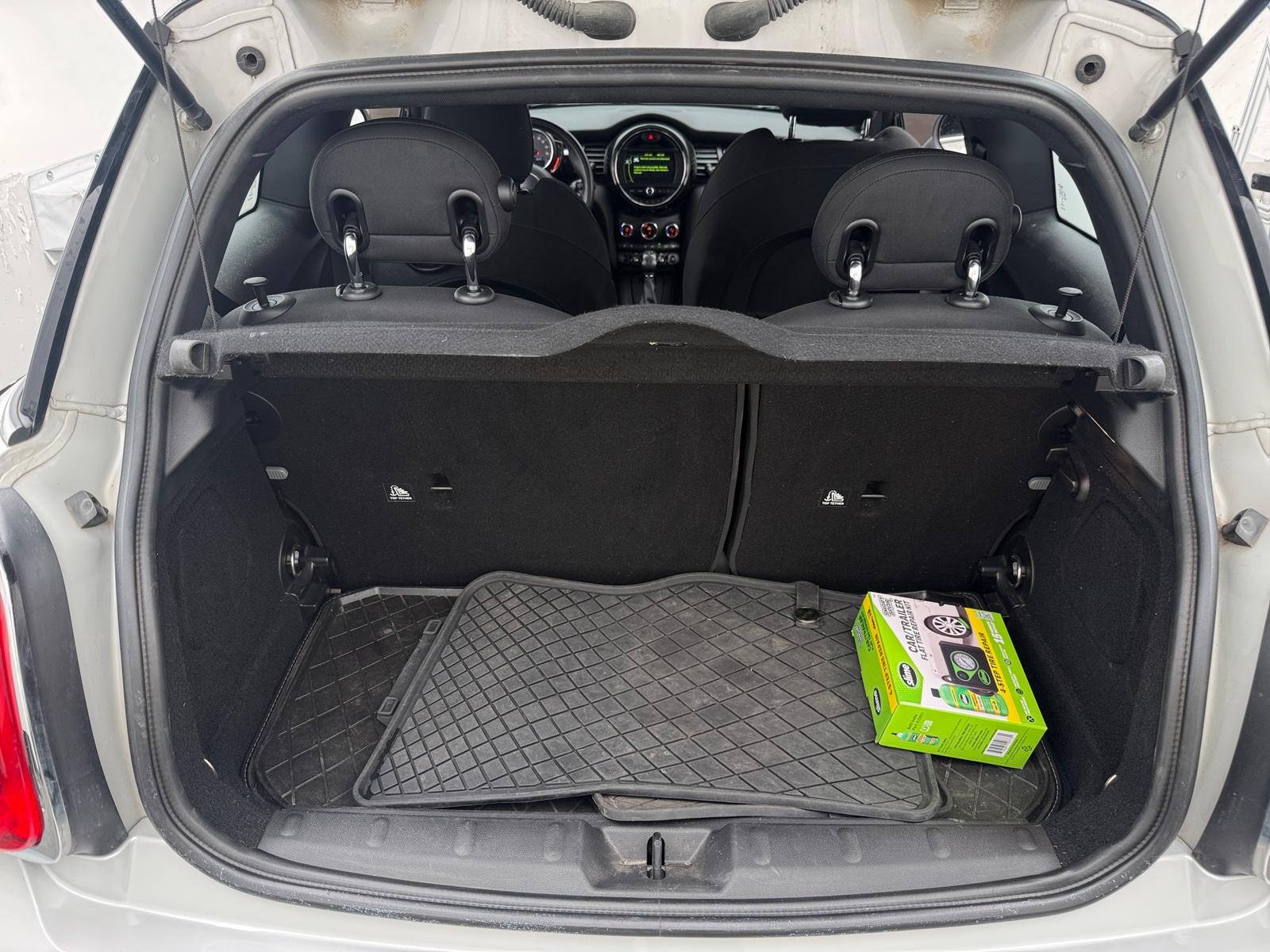 Thumbnail: 2018 MINI Cooper Hardtop - 6
