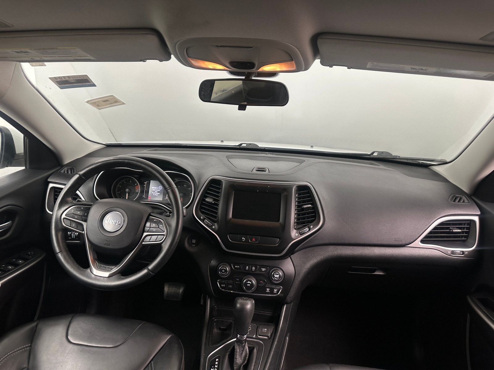 Thumbnail: 2019 Jeep Cherokee - 3