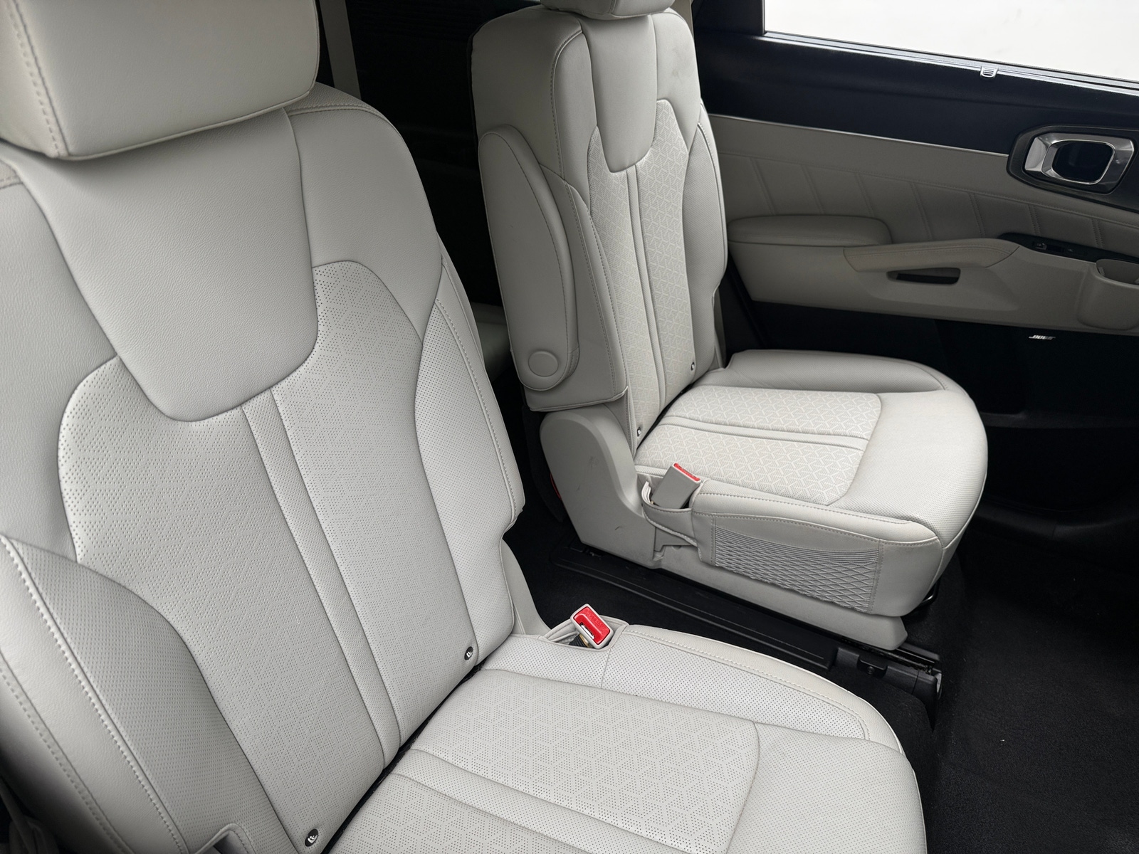 Thumbnail: 2023 Kia Sorento - 5