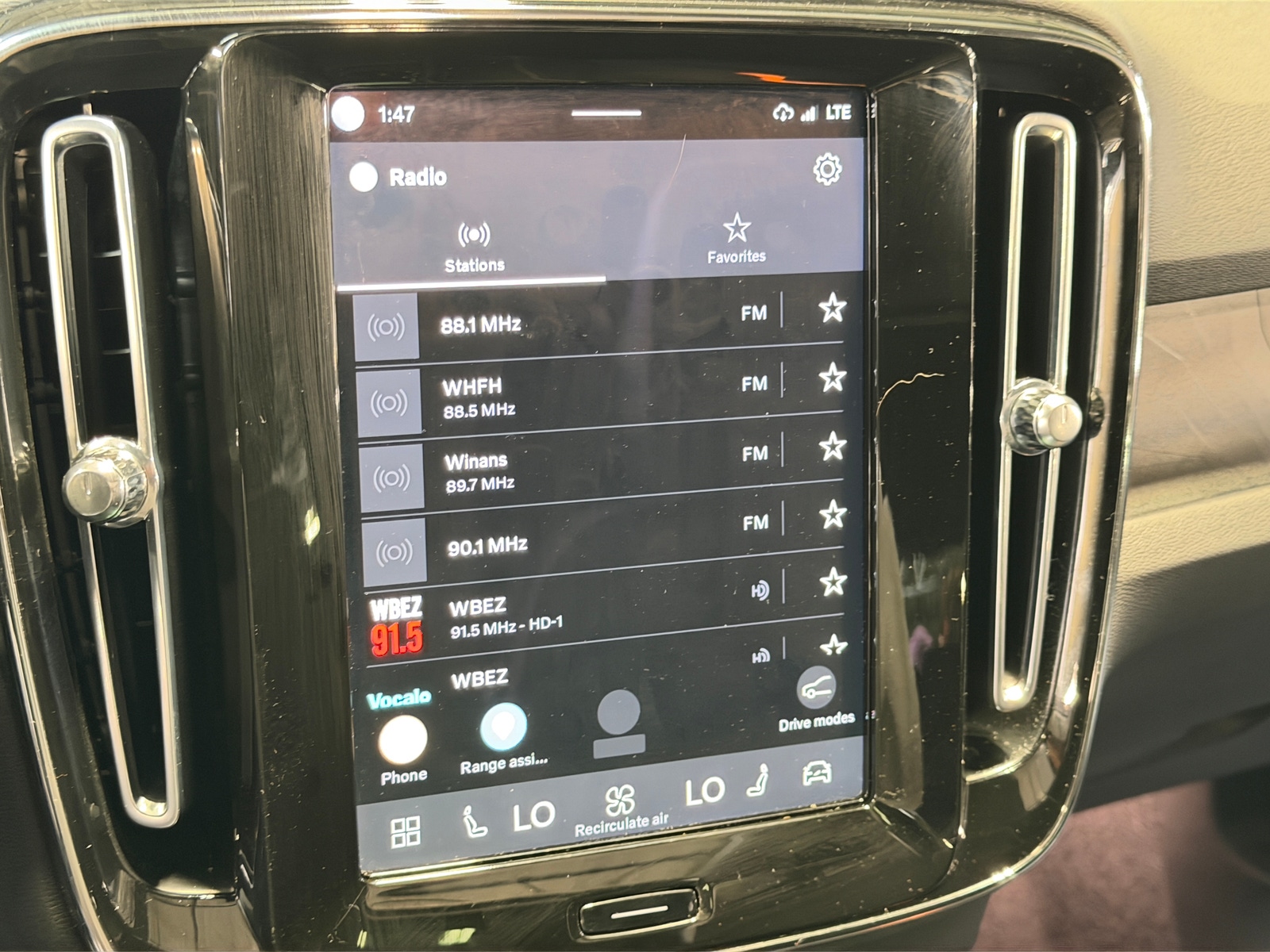 Thumbnail: 2023 Volvo XC40 - 4