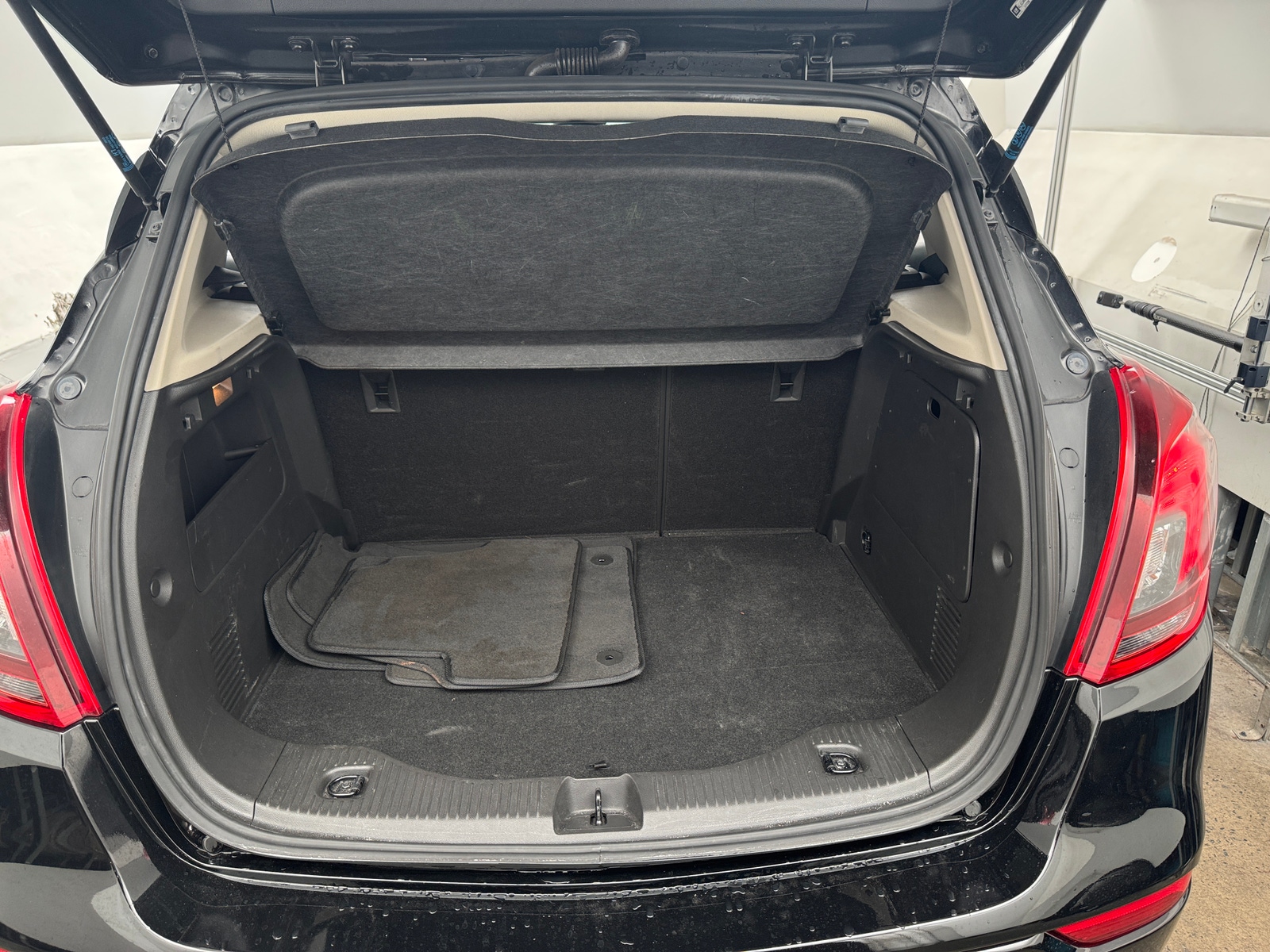 Thumbnail: 2019 Buick Encore - 6