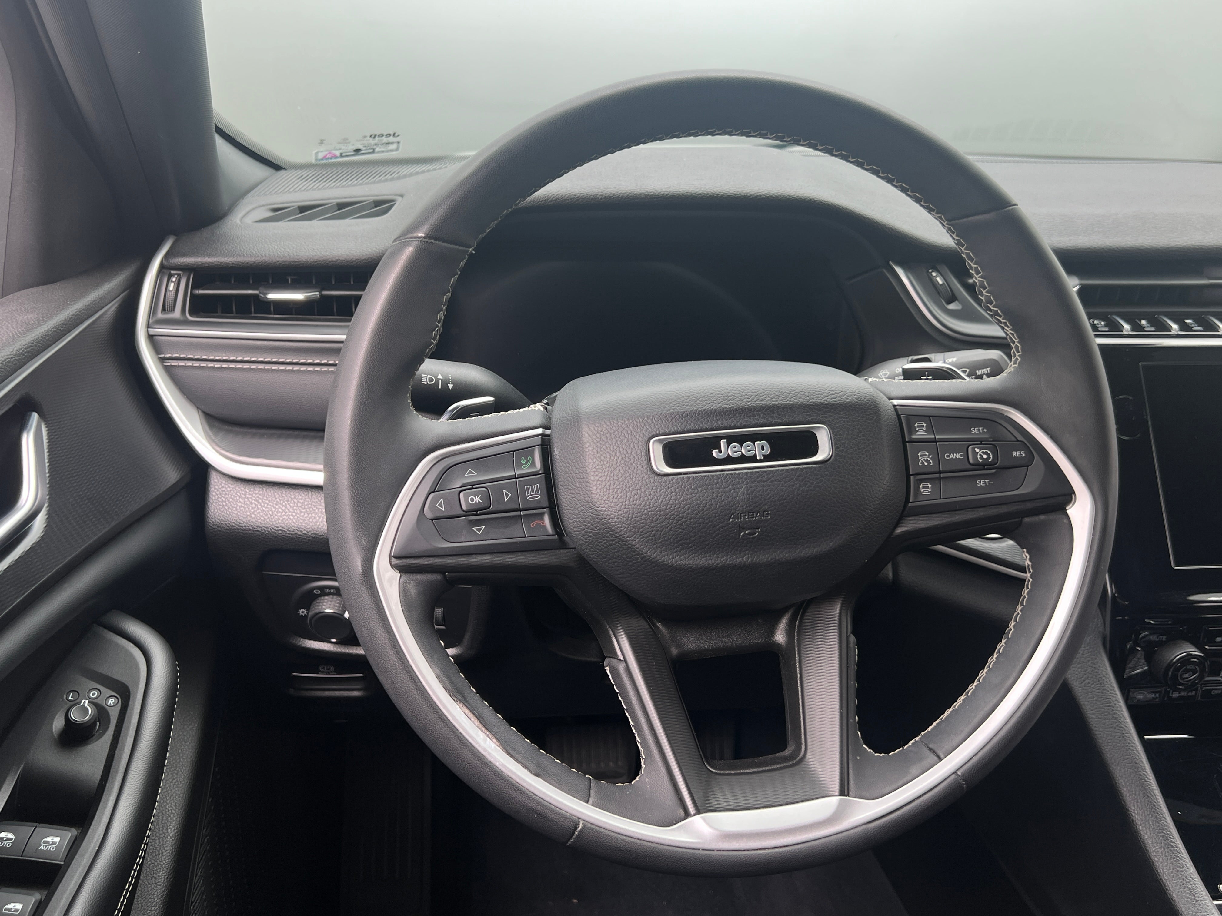2023 Jeep Grand Cherokee L Altitude - Photo 7