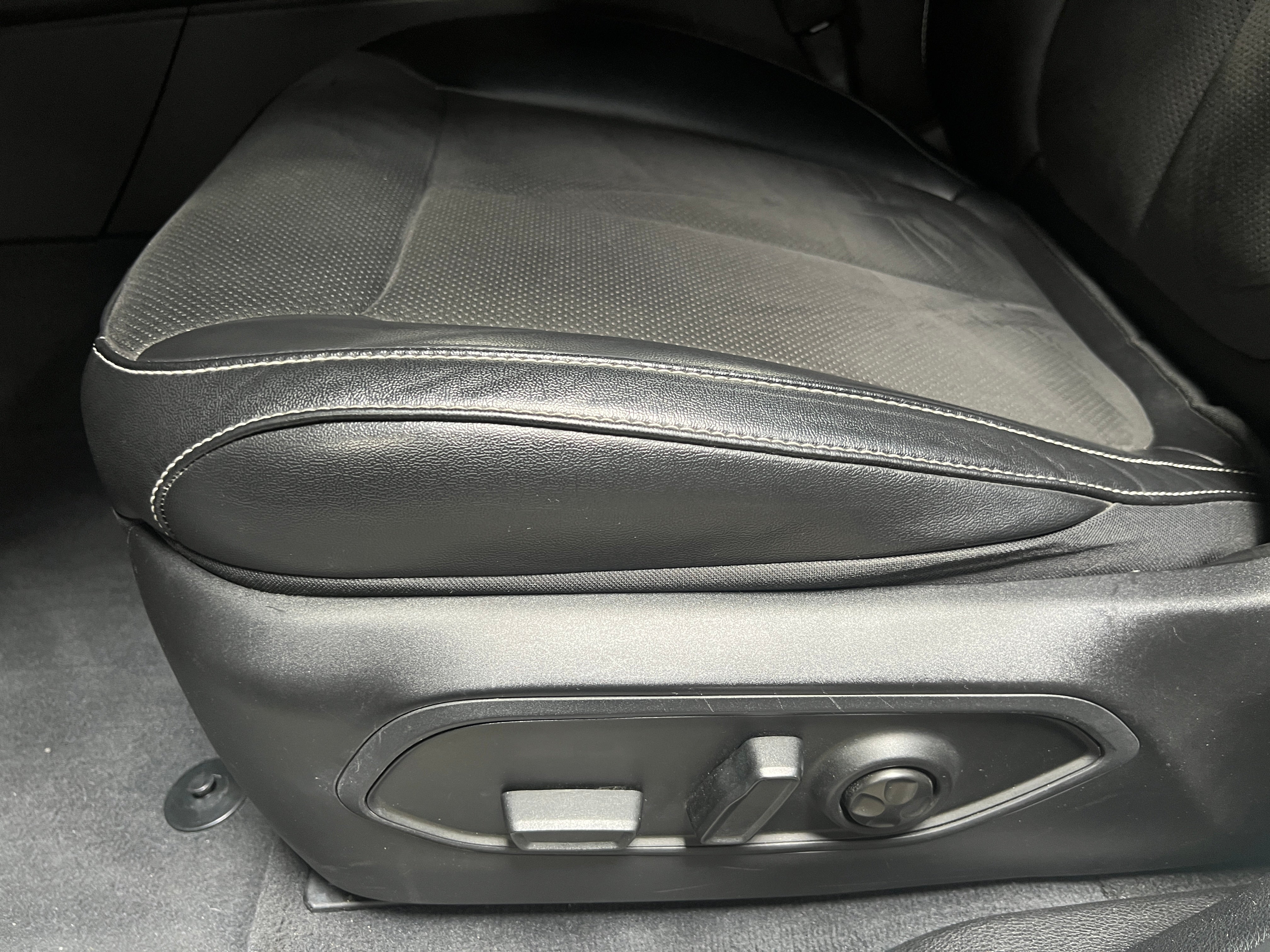 2023 Jeep Grand Cherokee L Altitude - Photo 12