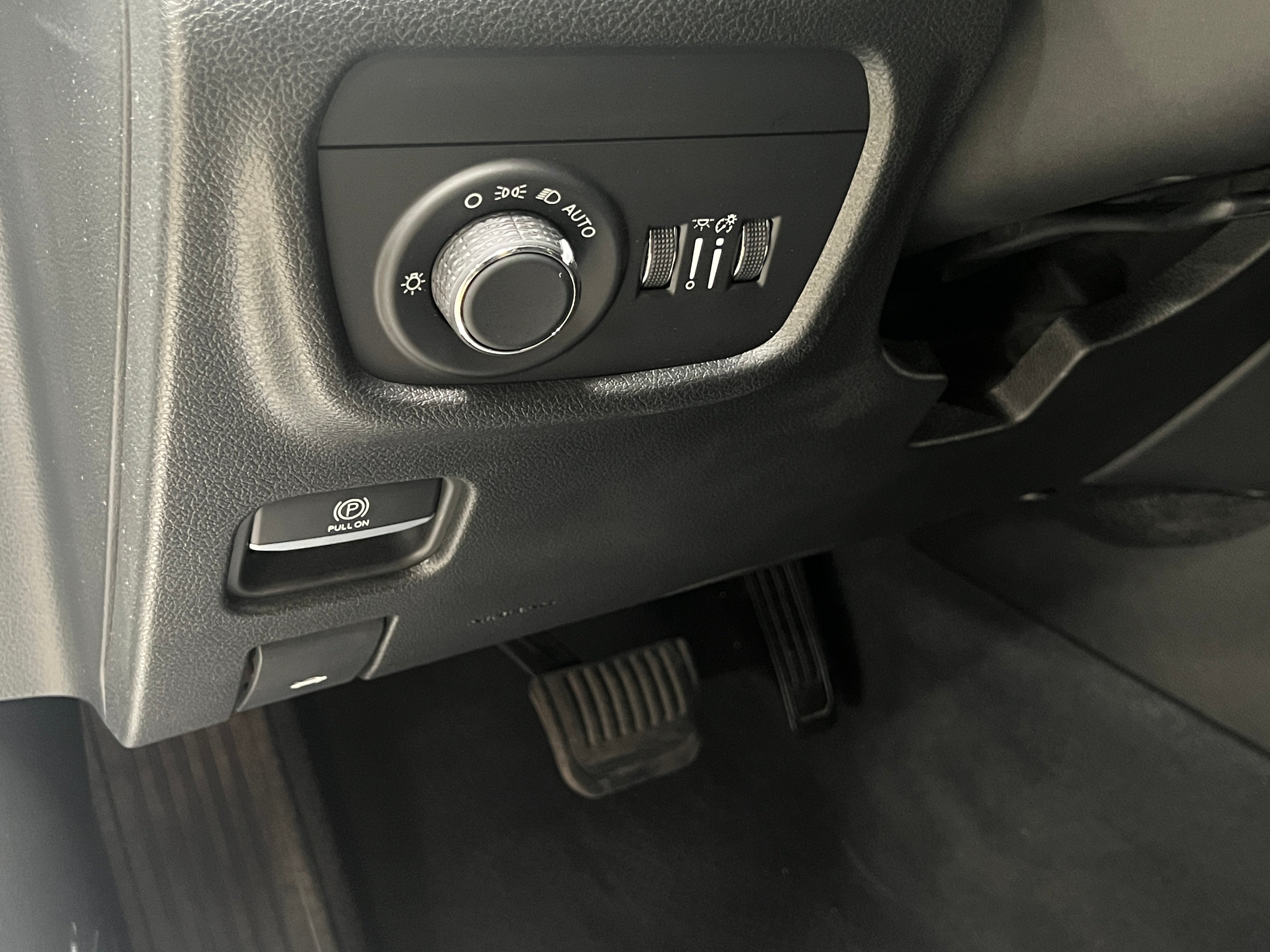 2023 Jeep Grand Cherokee L Altitude - Photo 11
