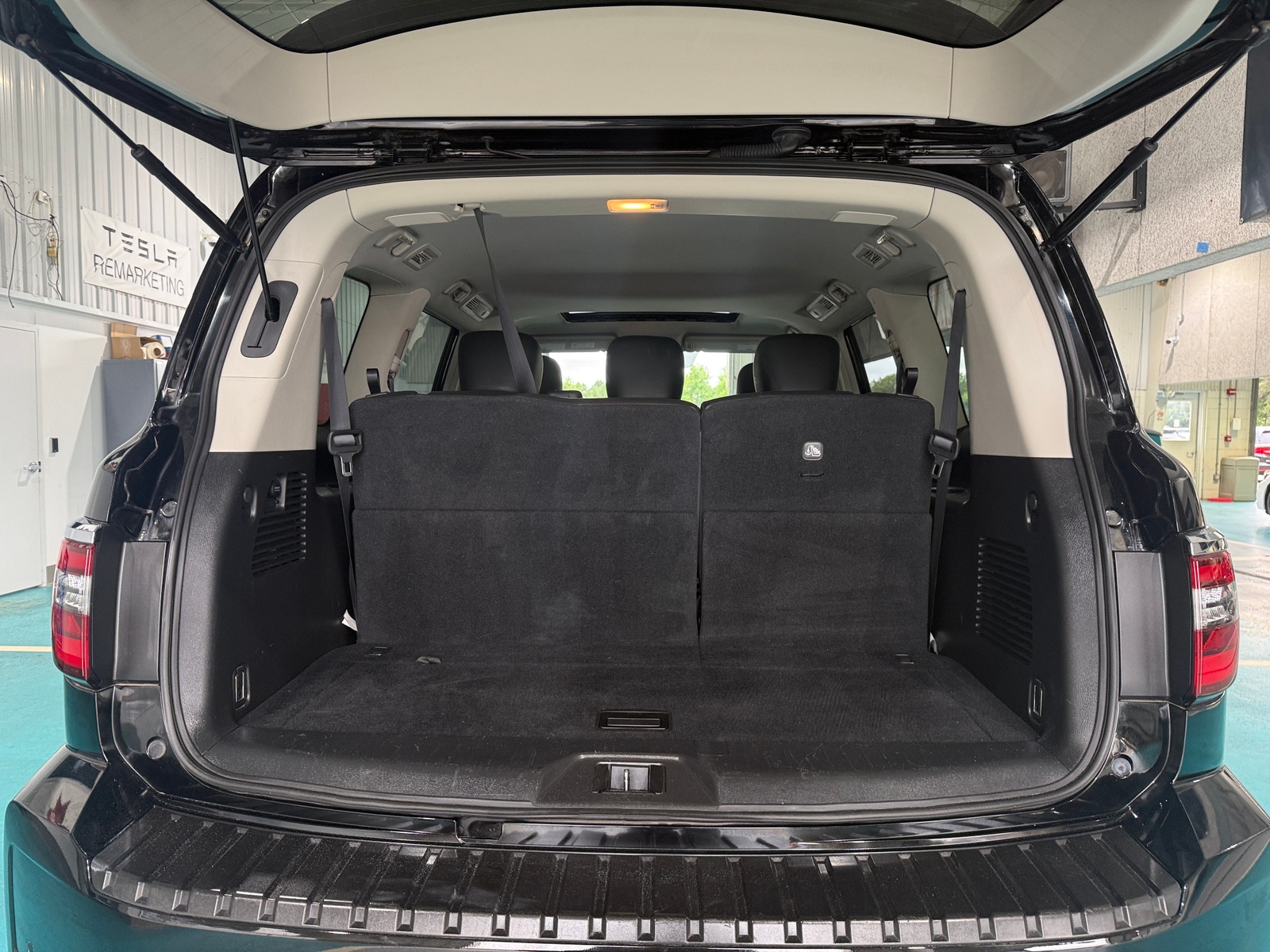 Thumbnail: 2021 Nissan Armada - 6