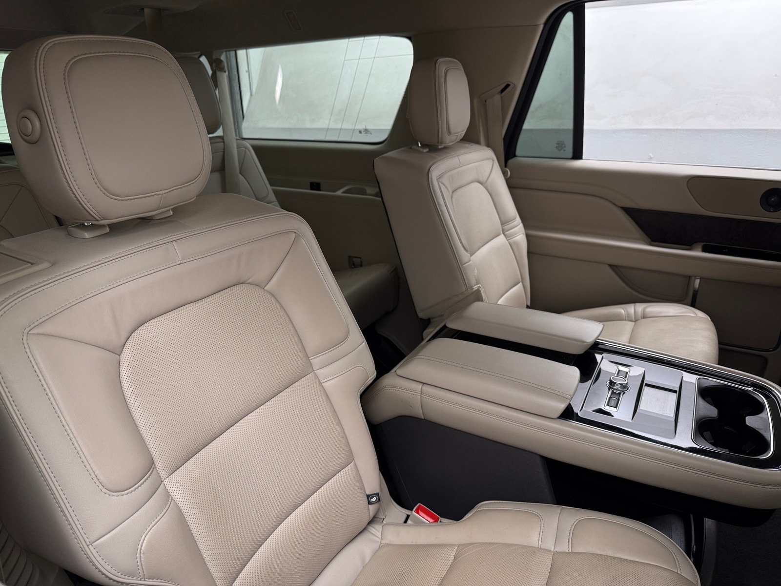 Thumbnail: 2019 Lincoln Navigator L - 5