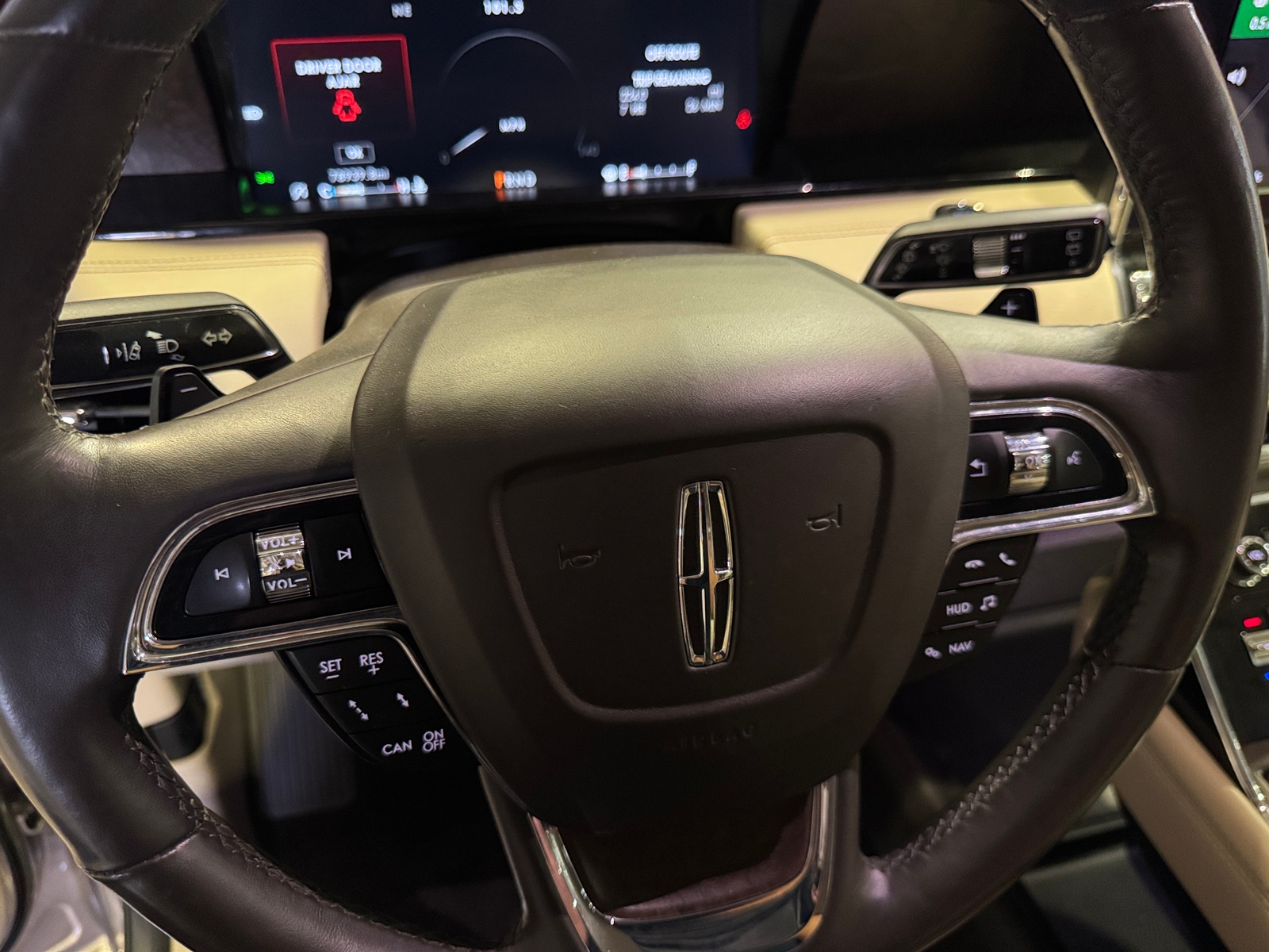 Thumbnail: 2019 Lincoln Navigator L - 4