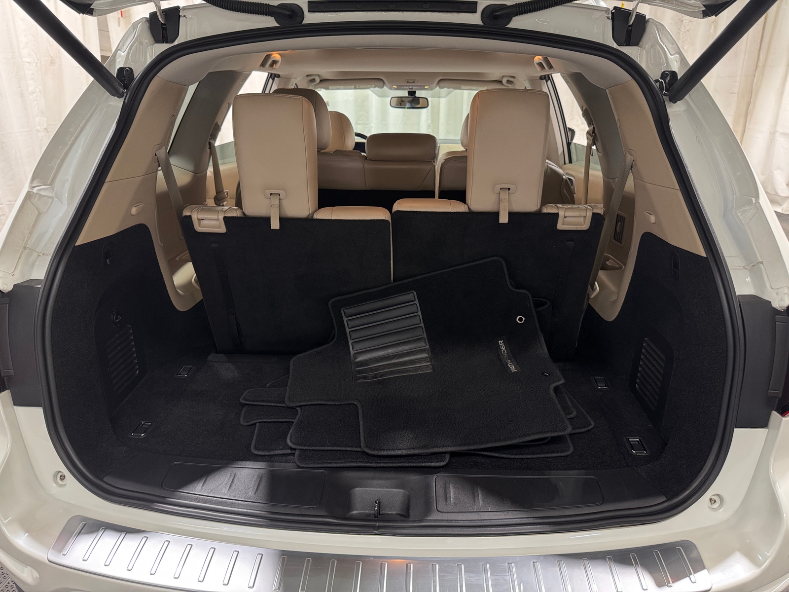 Thumbnail: 2019 Nissan Pathfinder - 6