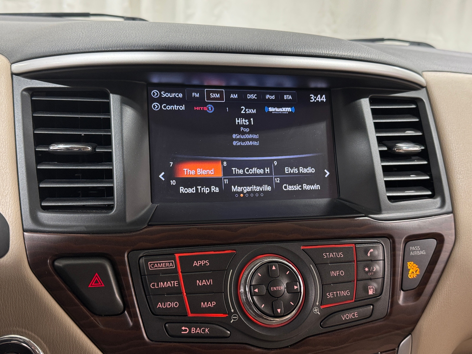 Thumbnail: 2019 Nissan Pathfinder - 3