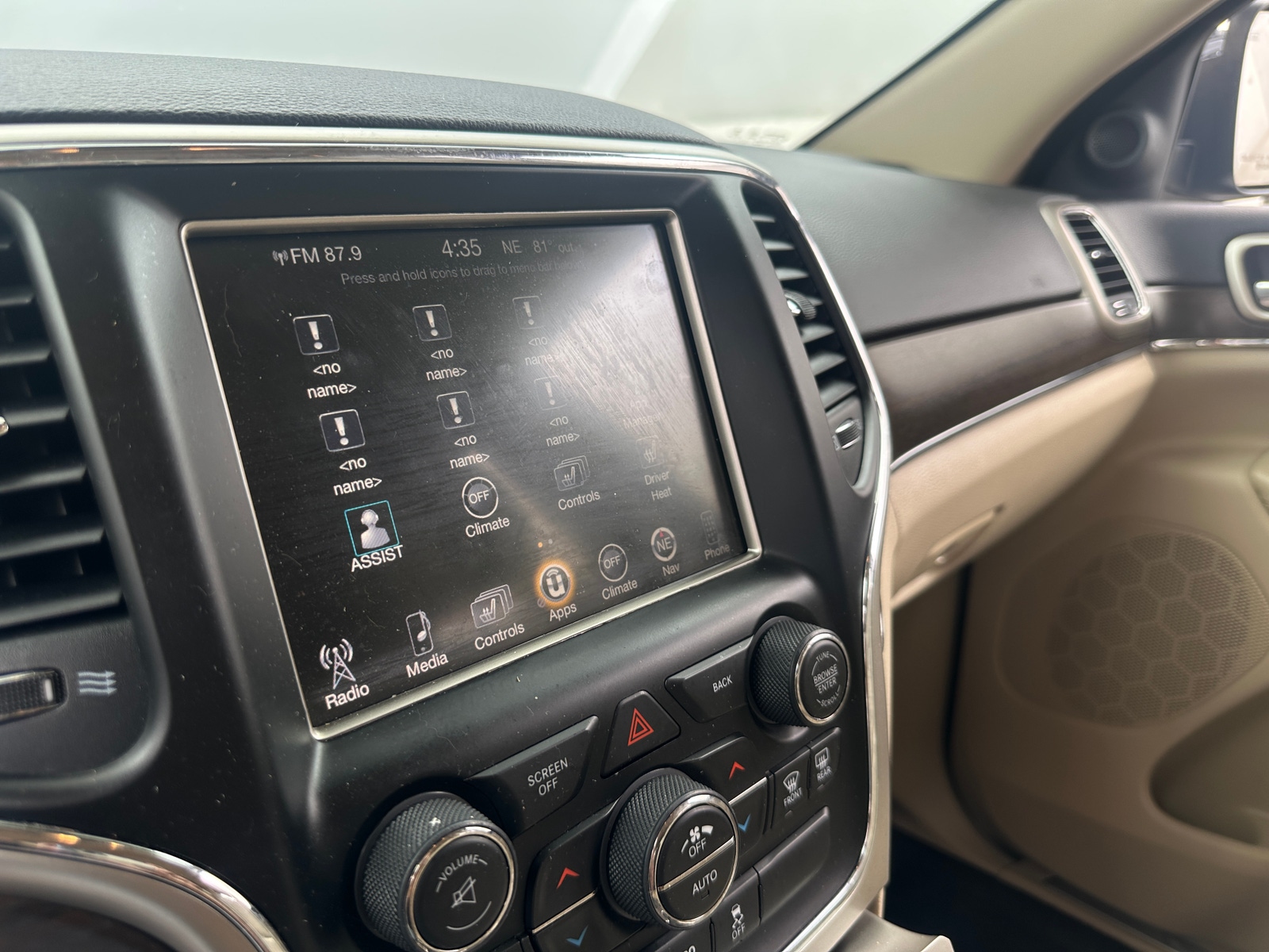 Thumbnail: 2015 Jeep Grand Cherokee - 3