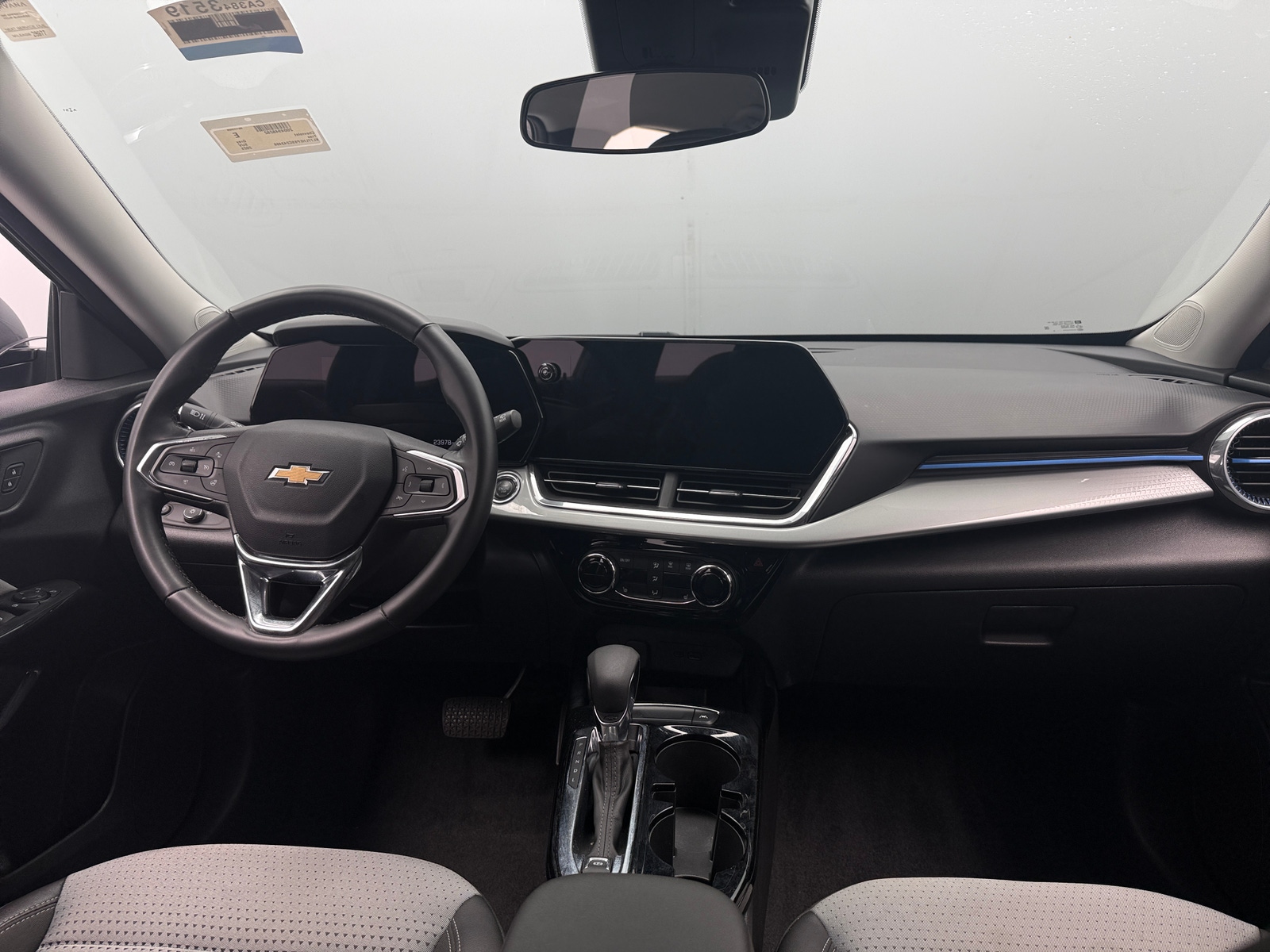 Thumbnail: 2025 Chevrolet Trax - 3