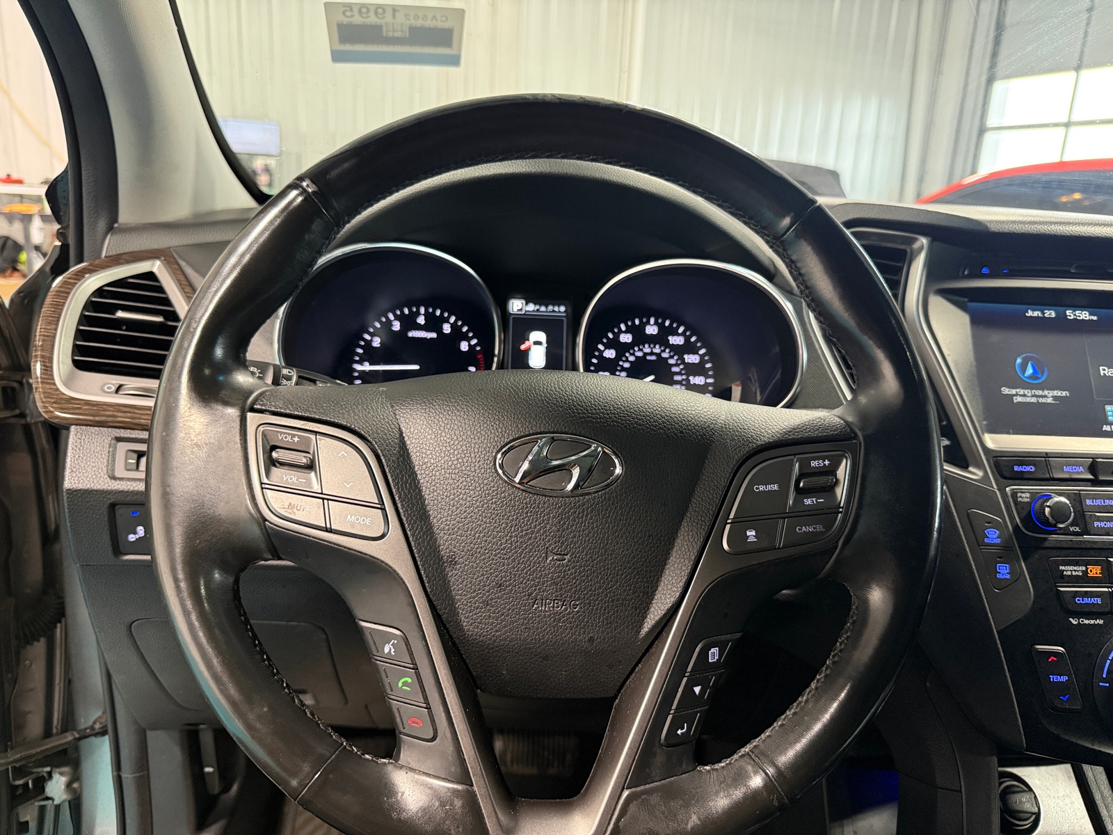 Thumbnail: 2017 Hyundai Santa Fe - 4