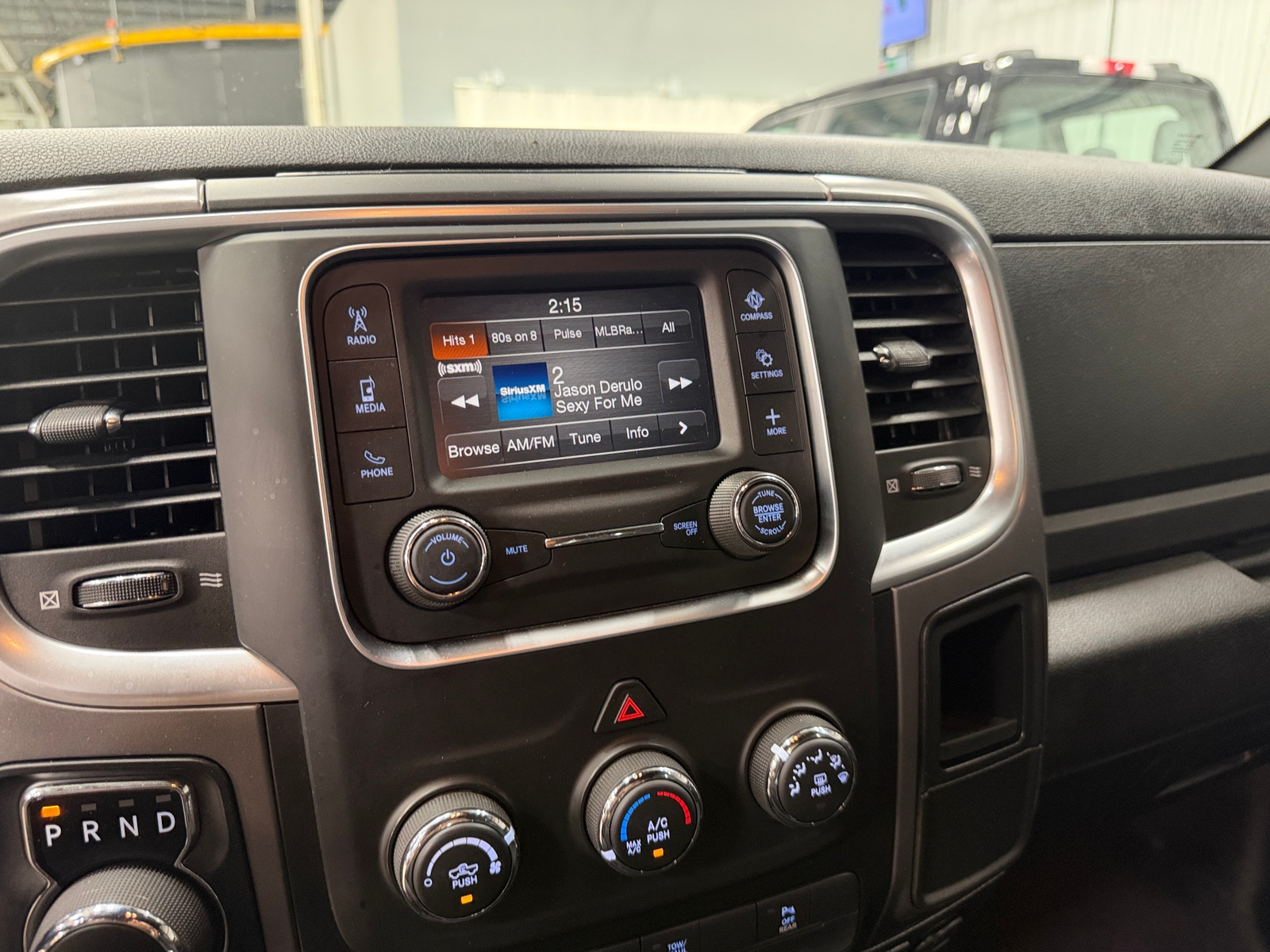 Thumbnail: 2022 RAM 1500 Classic - 4