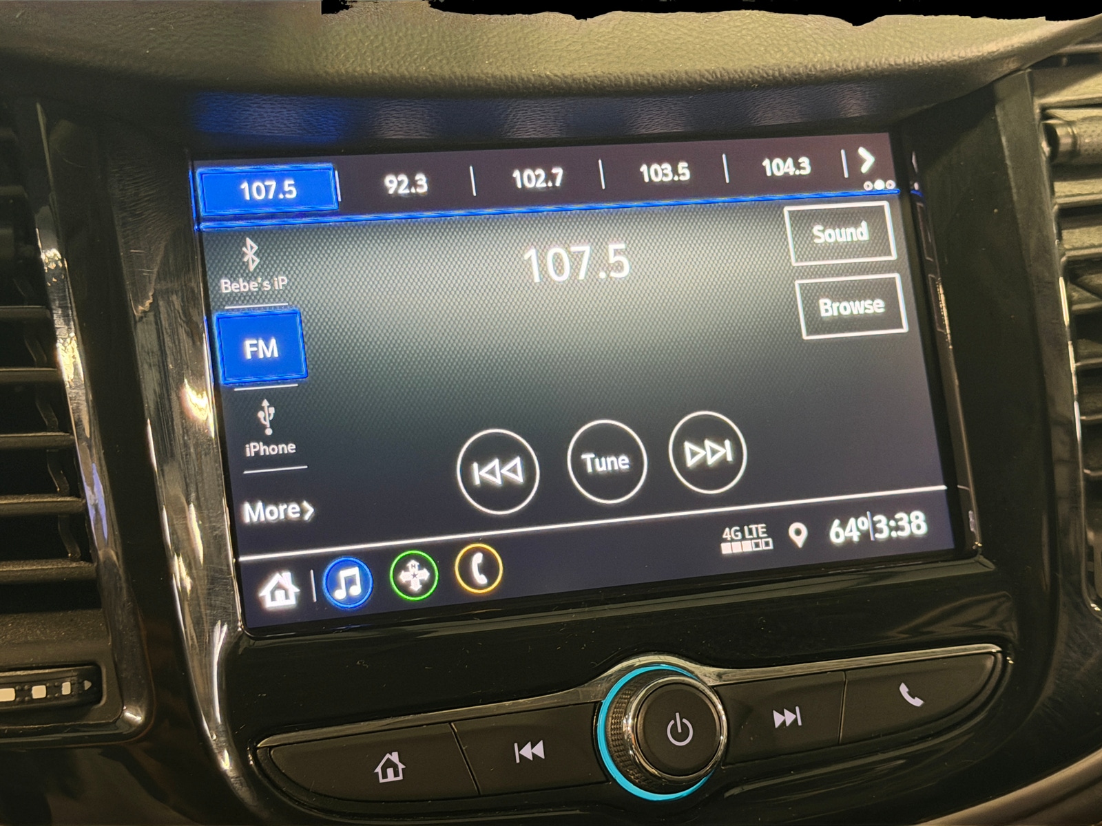 Thumbnail: 2022 Chevrolet Trax - 4