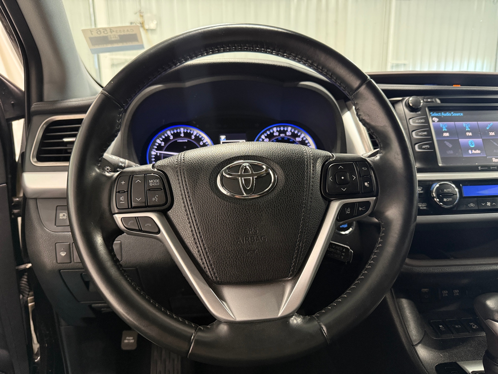Thumbnail: 2019 Toyota Highlander - 4