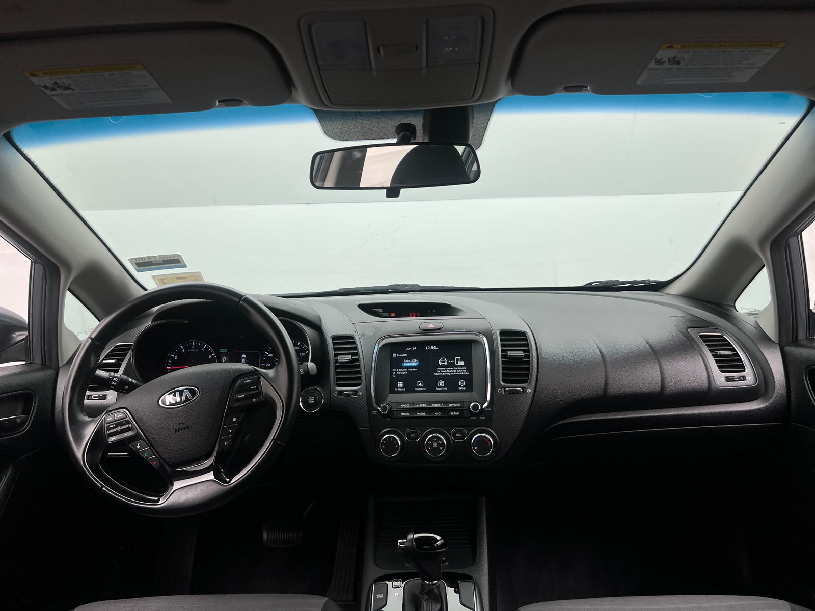 Thumbnail: 2017 Kia Forte - 3