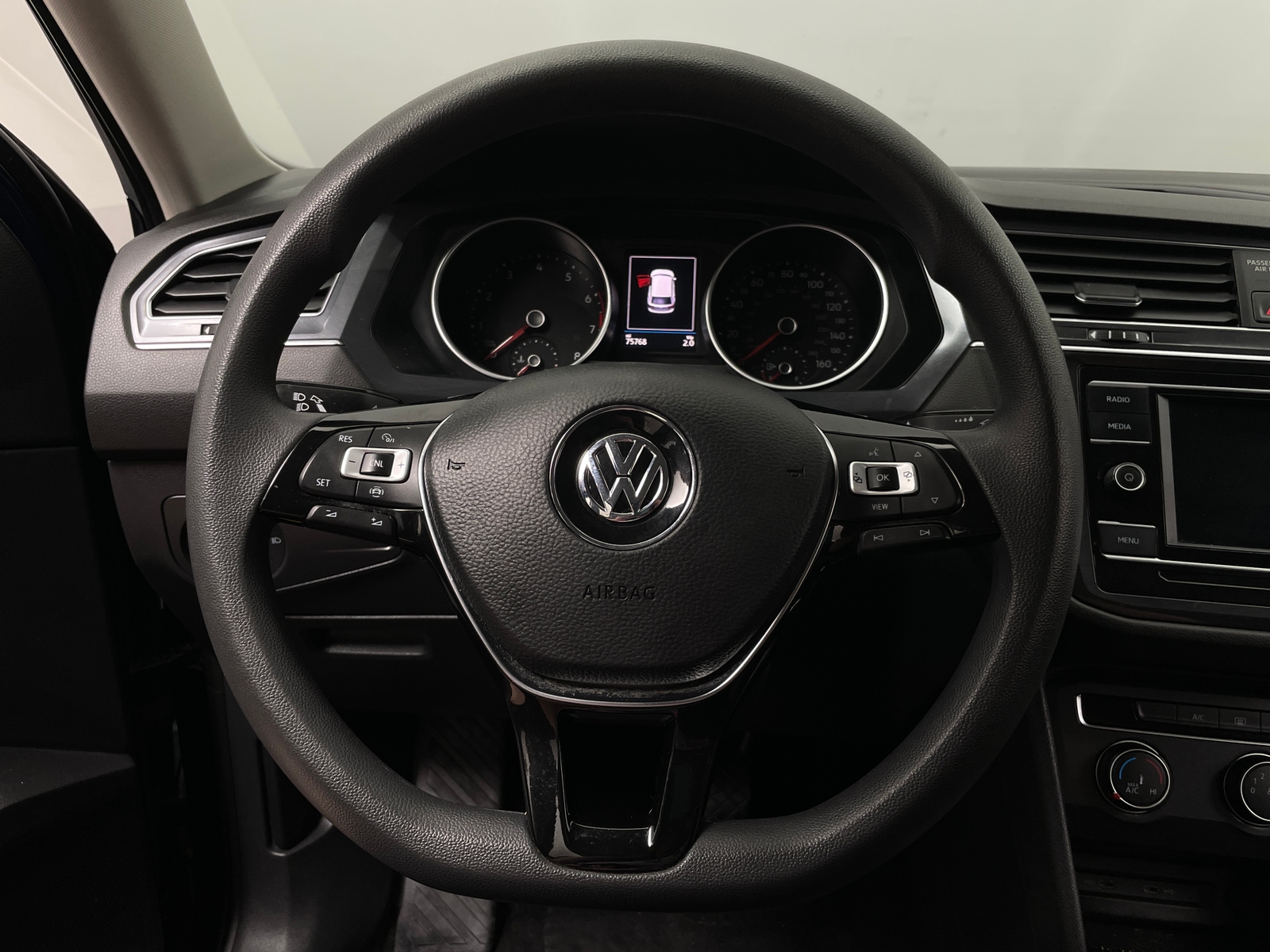Thumbnail: 2021 Volkswagen Tiguan - 5