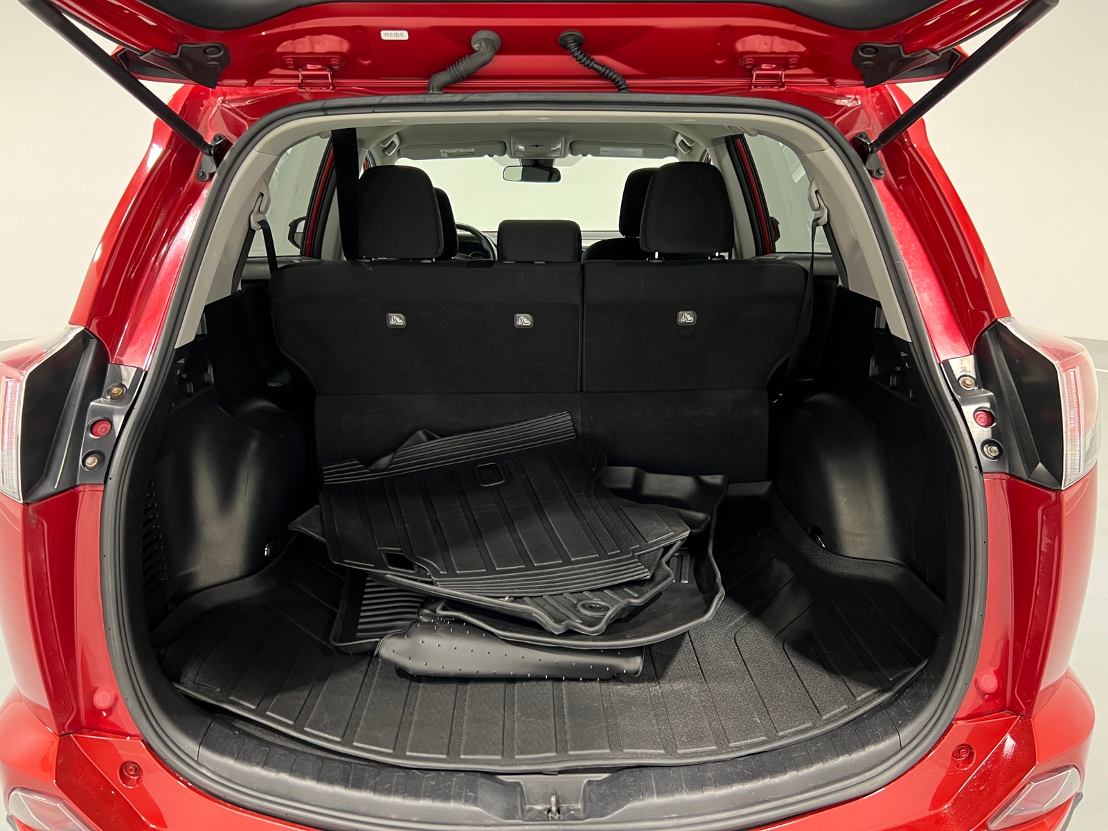 Thumbnail: 2017 Toyota RAV4 - 7
