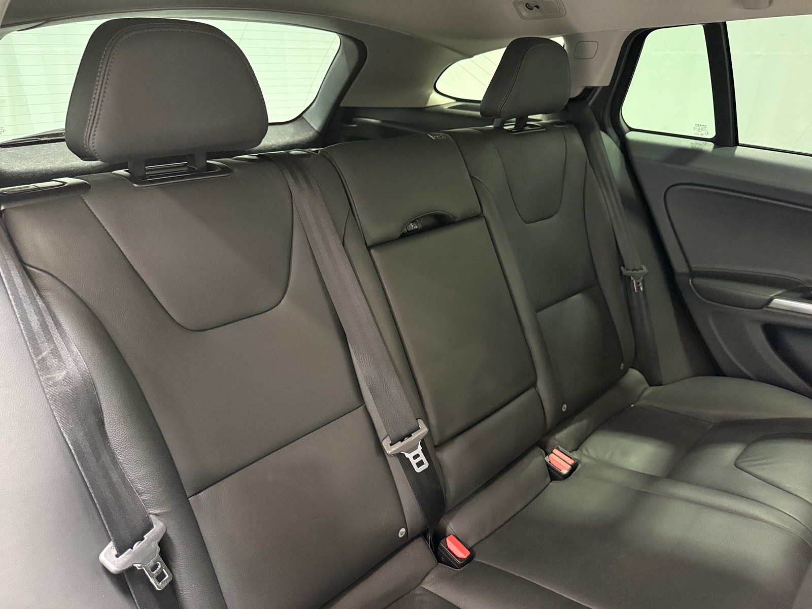 Thumbnail: 2018 Volvo V60 - 5